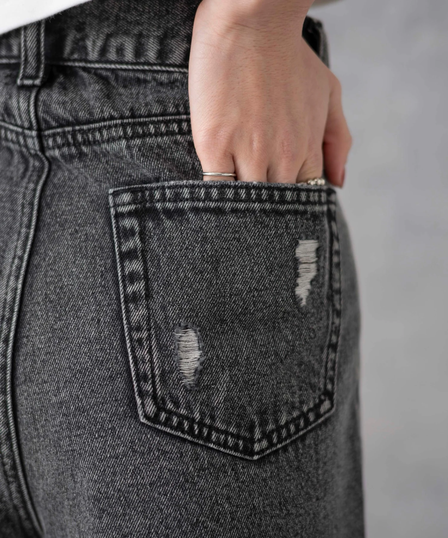 ダメージデニムショートパンツ - Image 13