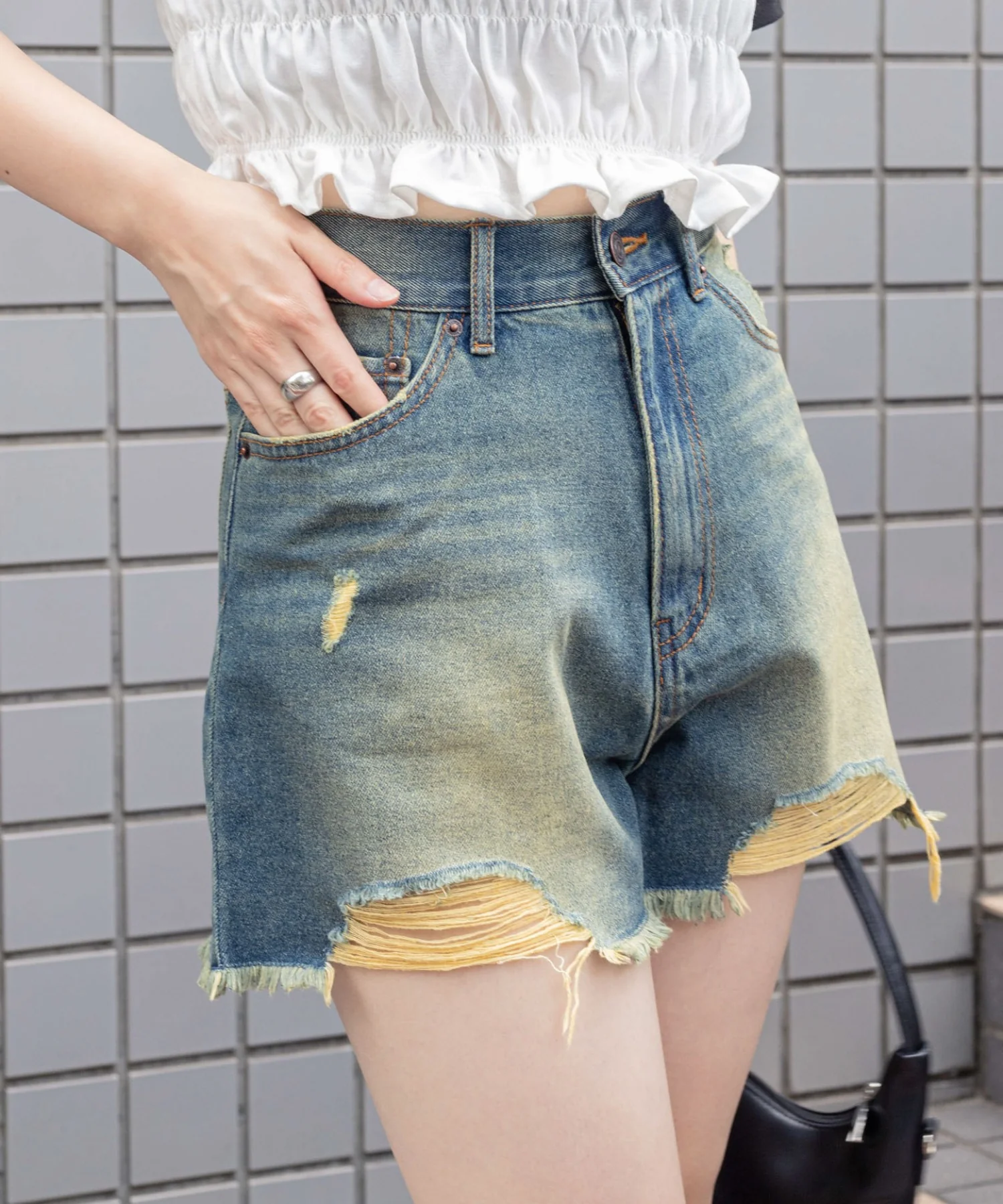 ダメージデニムショートパンツ - Image 15