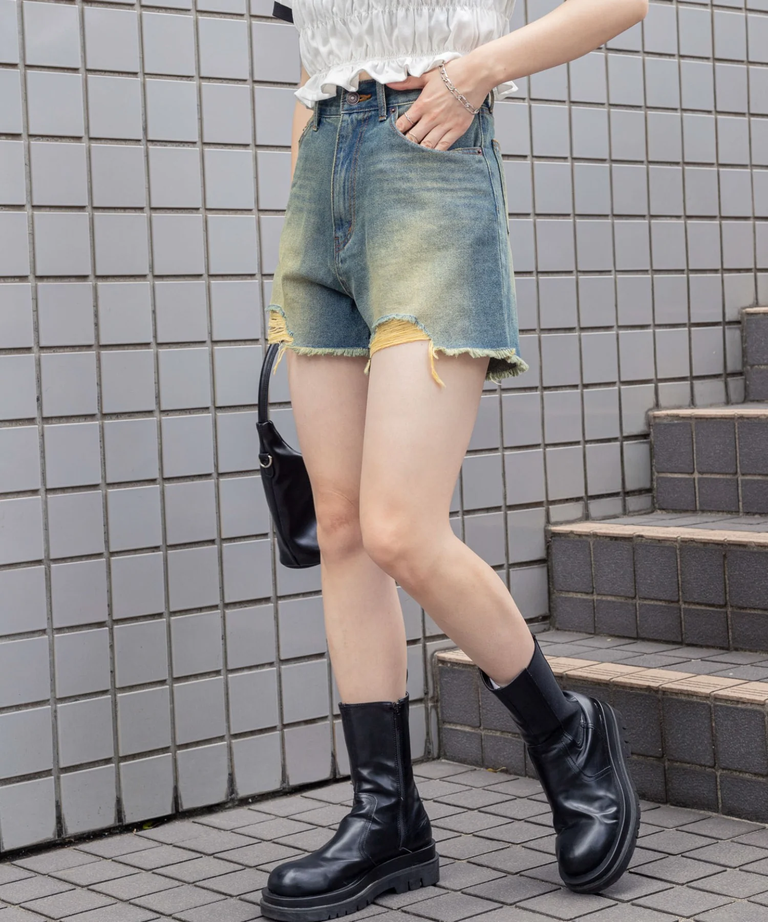 ダメージデニムショートパンツ - Image 17