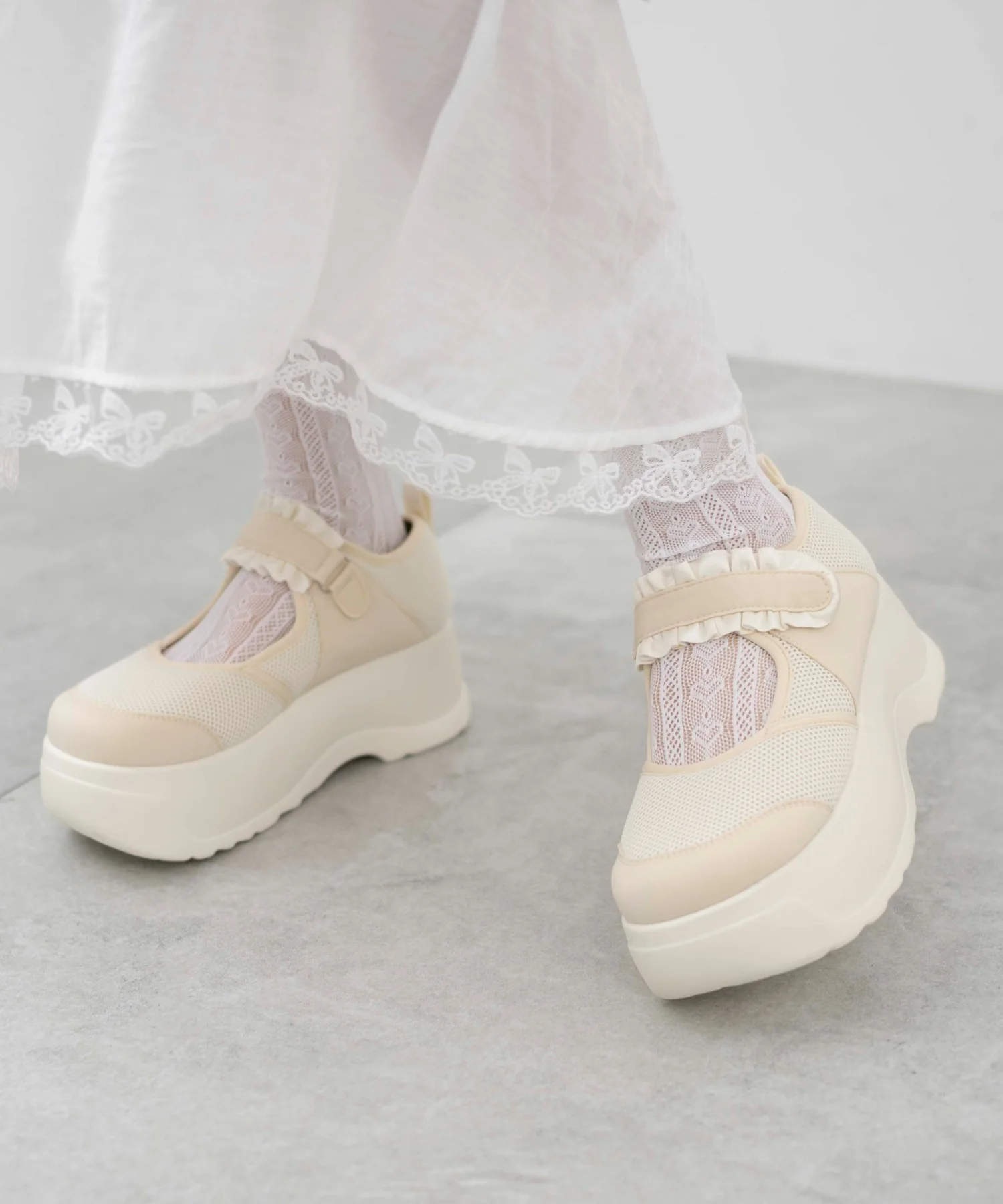 フリルベルクロシューズ - Image 2