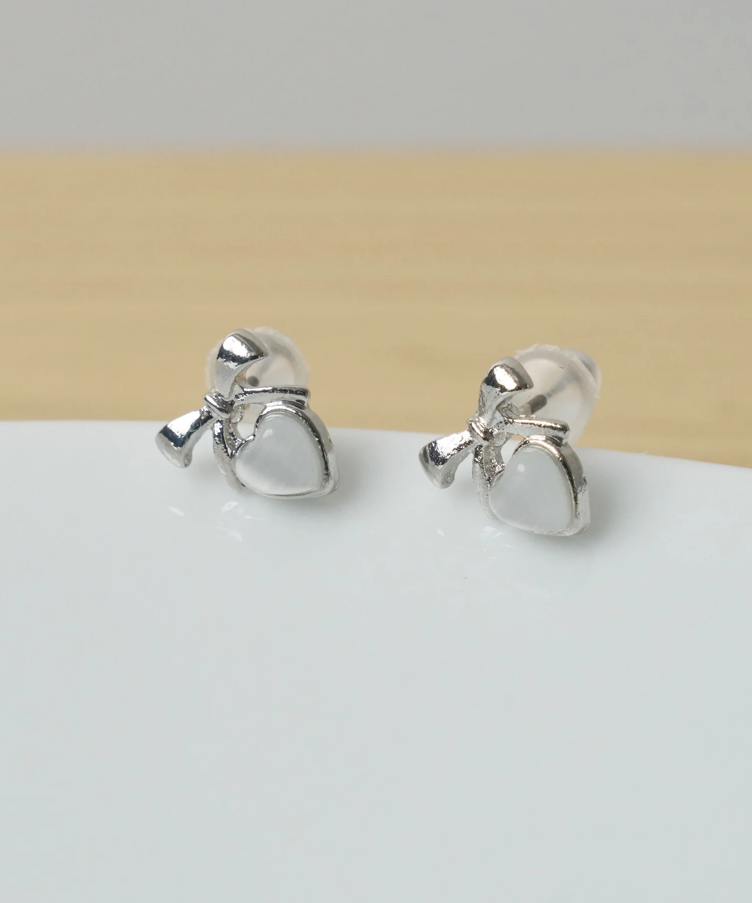 Lモチーフピアス - Image 2