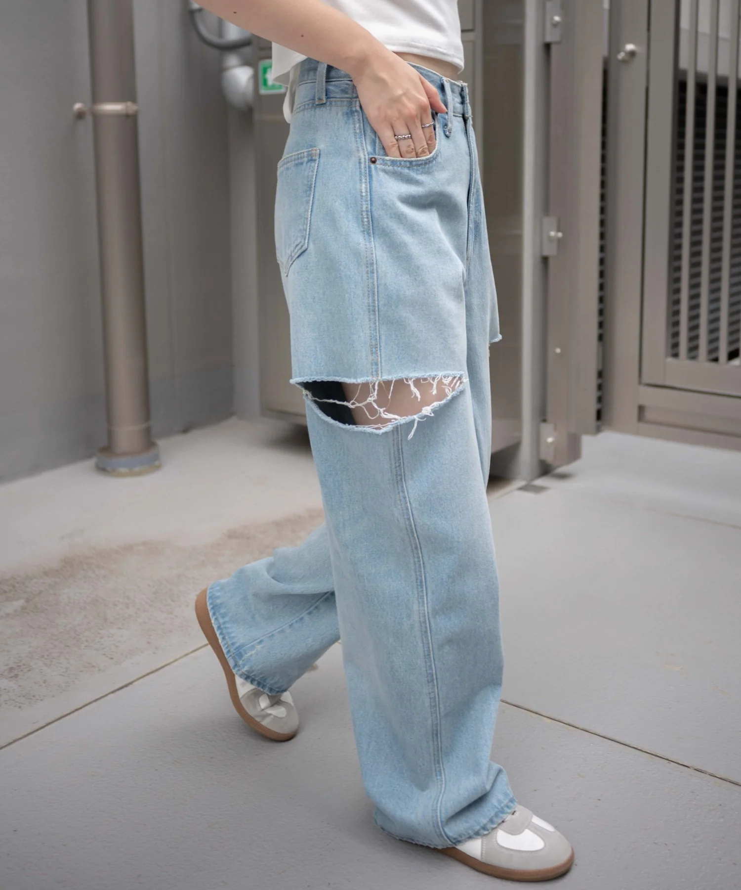 サイドスリットデニムストレートパンツ - Image 11