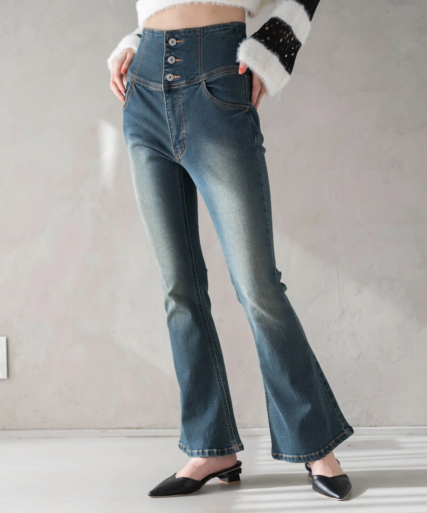 ハイウエストストレッチフレアデニムパンツ - Image 16