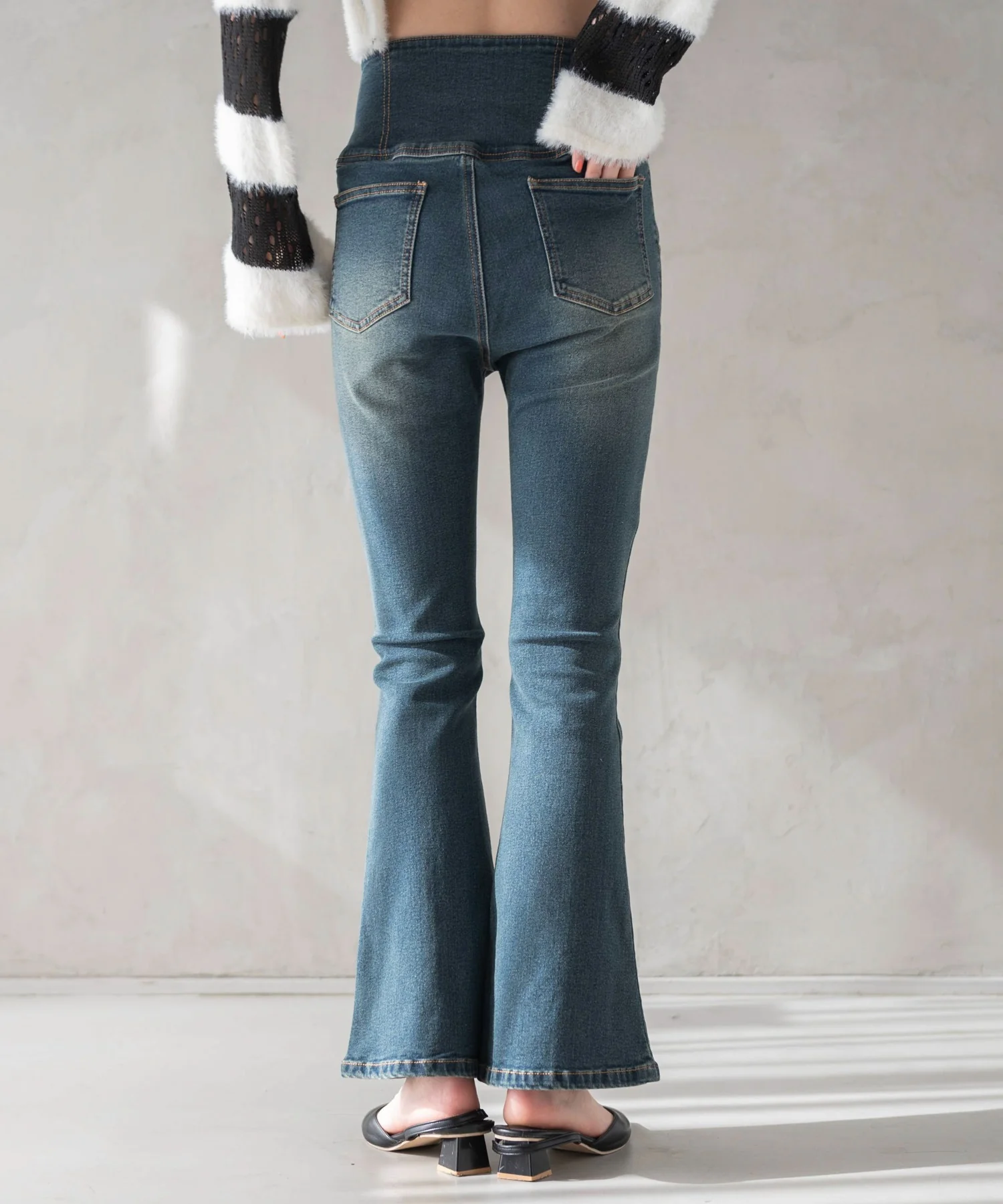 ハイウエストストレッチフレアデニムパンツ - Image 17