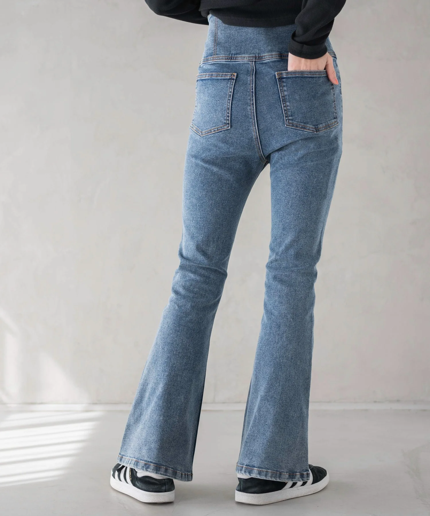 ハイウエストストレッチフレアデニムパンツ - Image 23