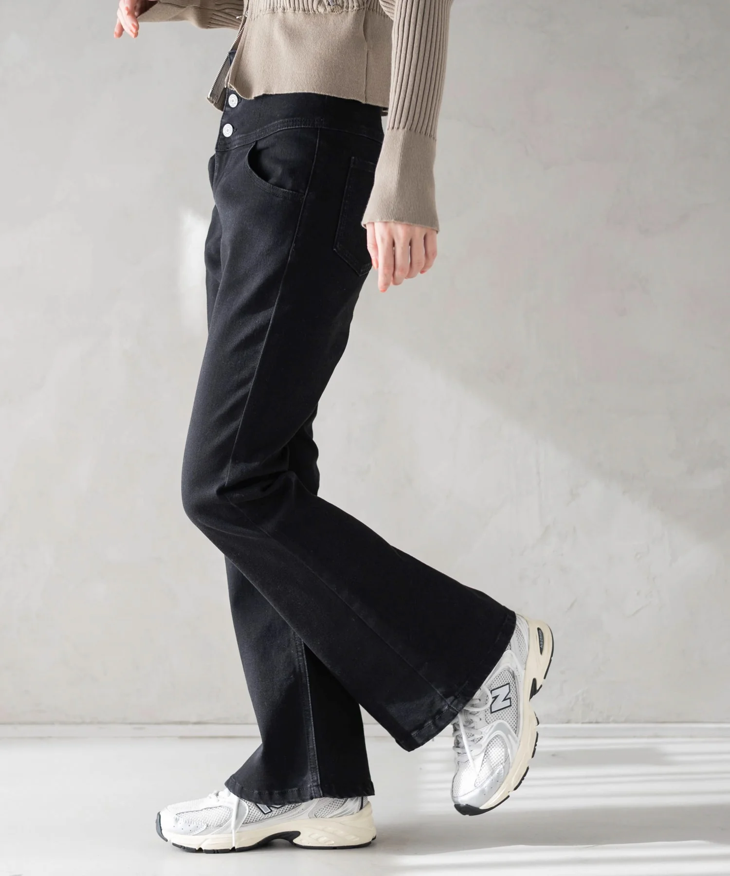 ハイウエストストレッチフレアデニムパンツ - Image 35