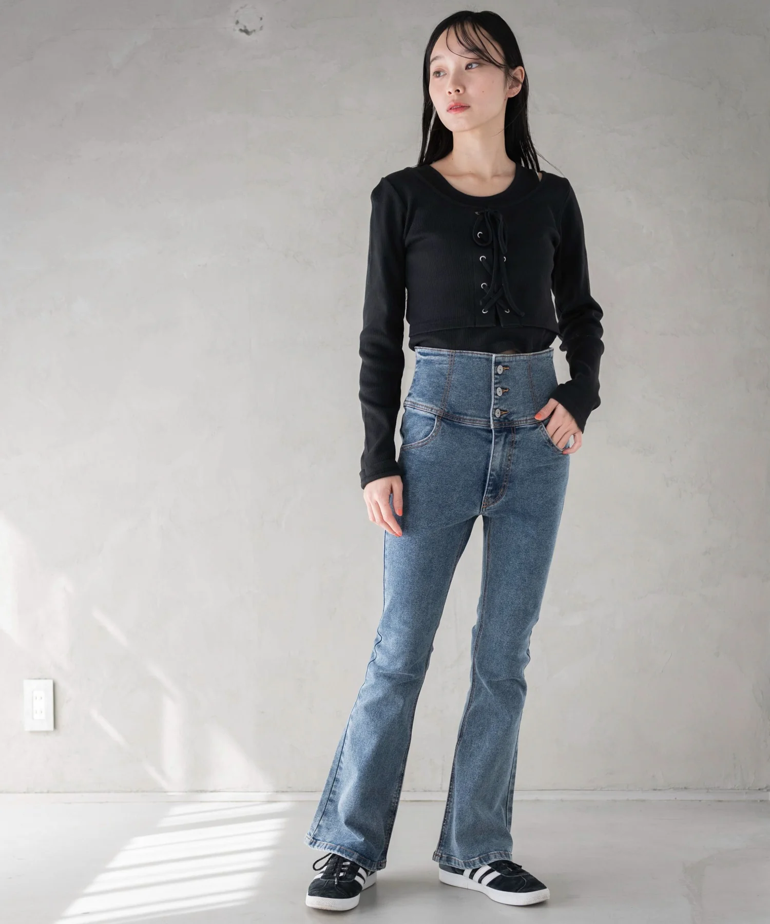 ハイウエストストレッチフレアデニムパンツ - Image 8