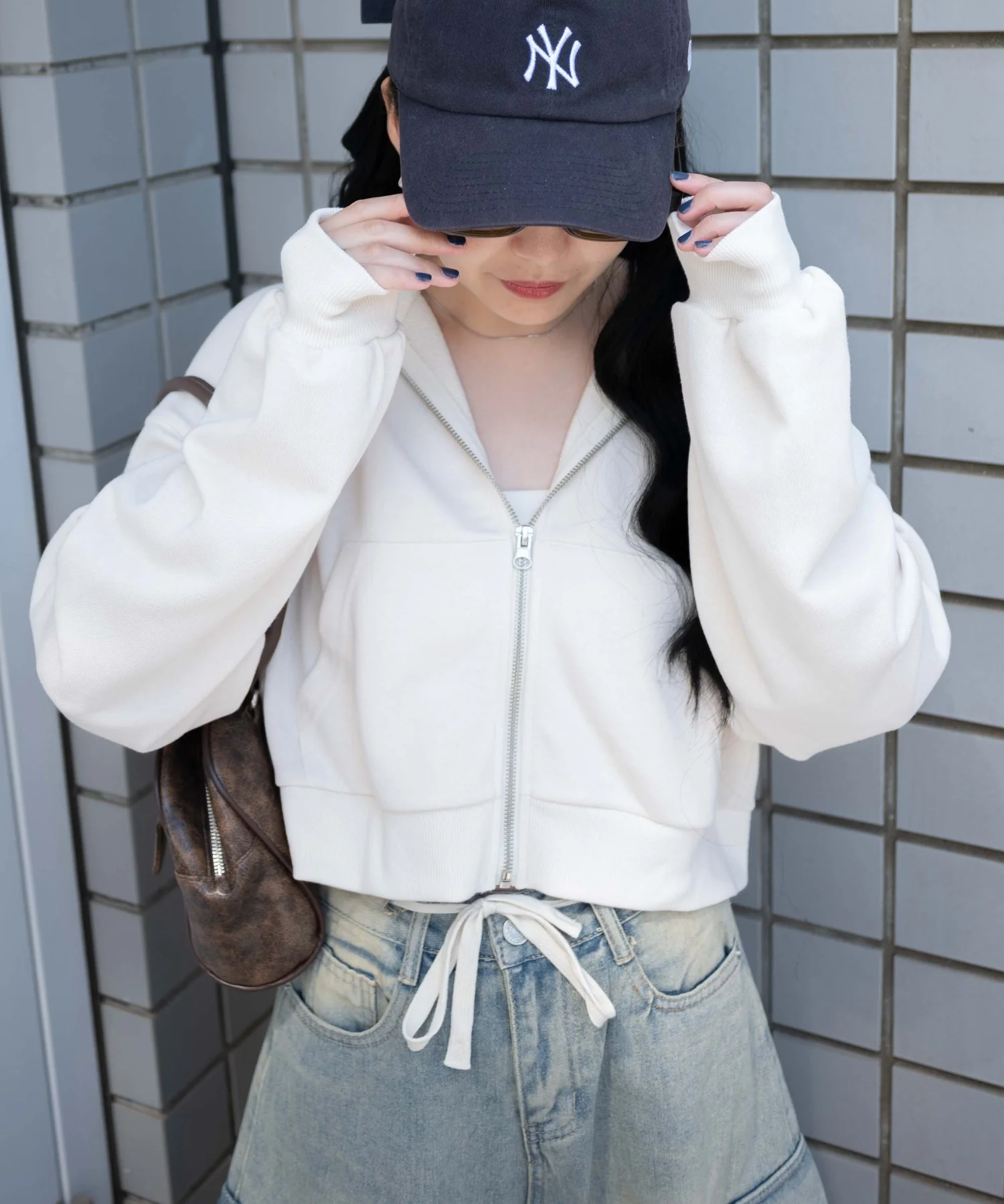 ショートジップパーカー - Image 2