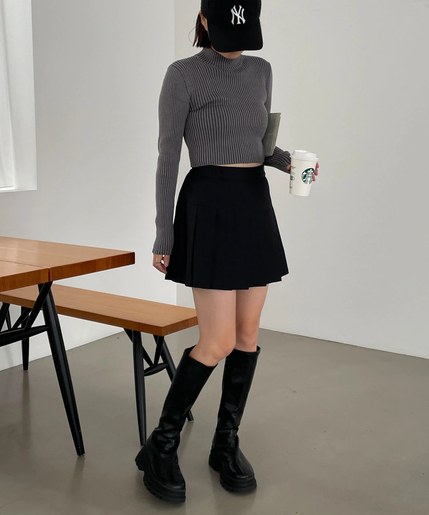 リブハイネックショートニット - Image 8