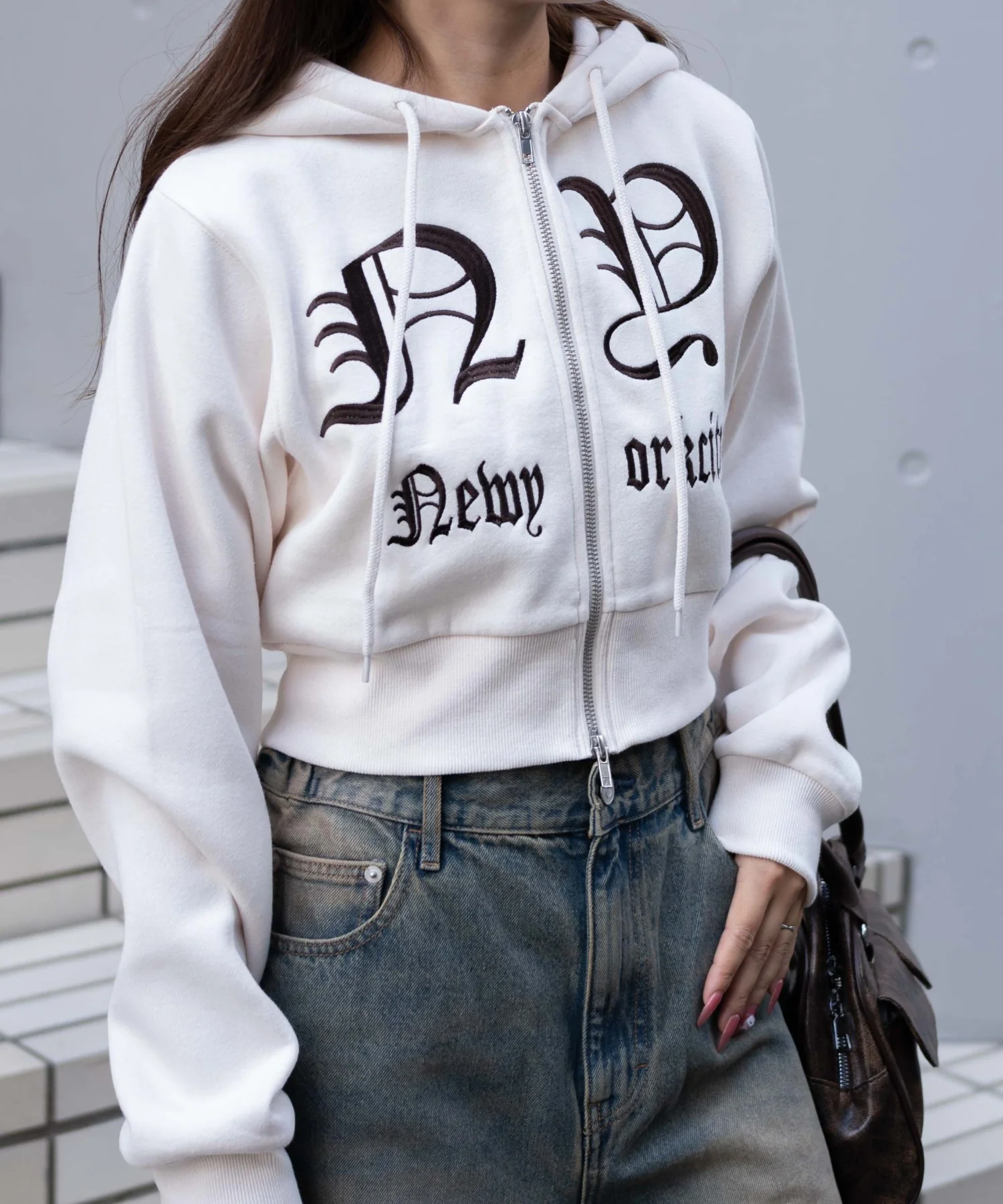 グラフィック裏起毛ショートZIPパーカー - Image 13