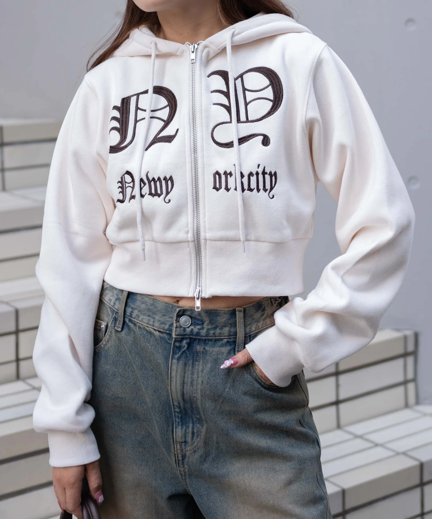 グラフィック裏起毛ショートZIPパーカー - Image 2
