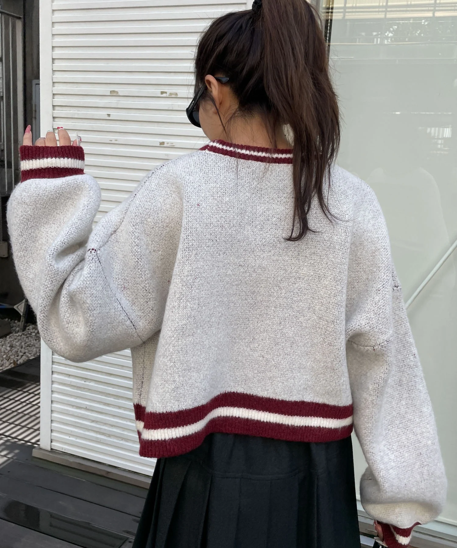 ラインリブフラッフィーショートニット - Image 13