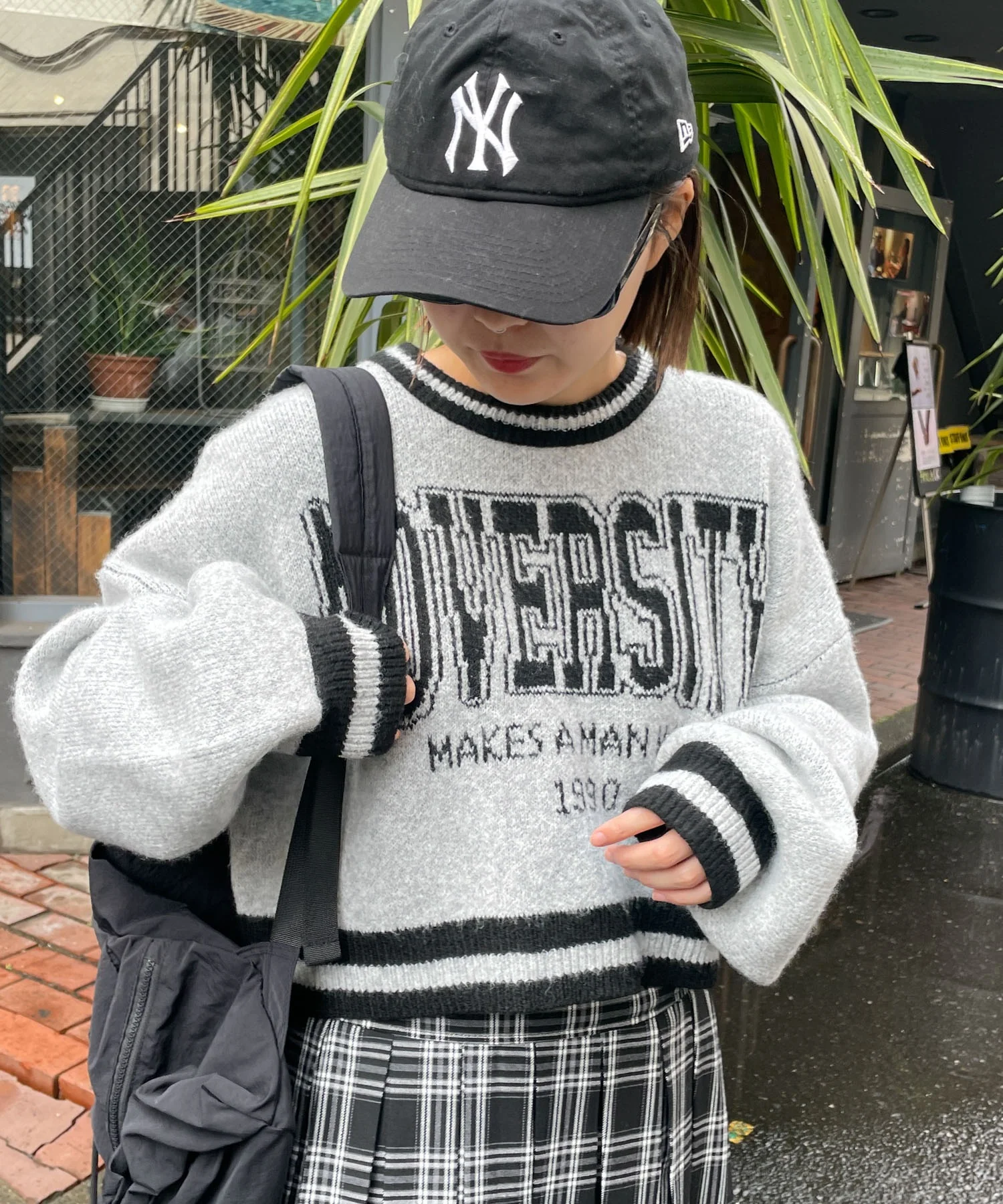 ラインリブフラッフィーショートニット - Image 16