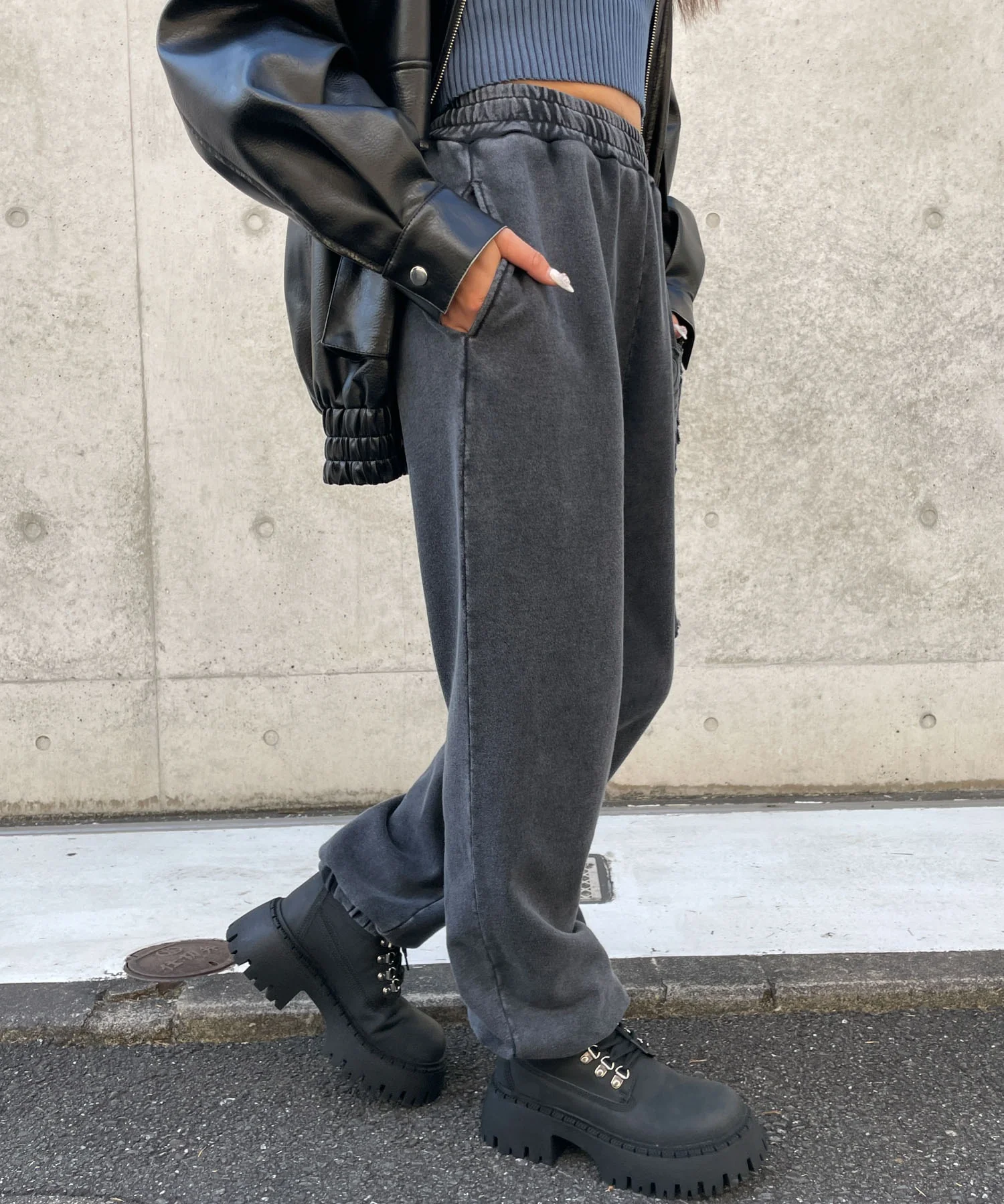 ロゴアシッドウォッシュパンツ - Image 16
