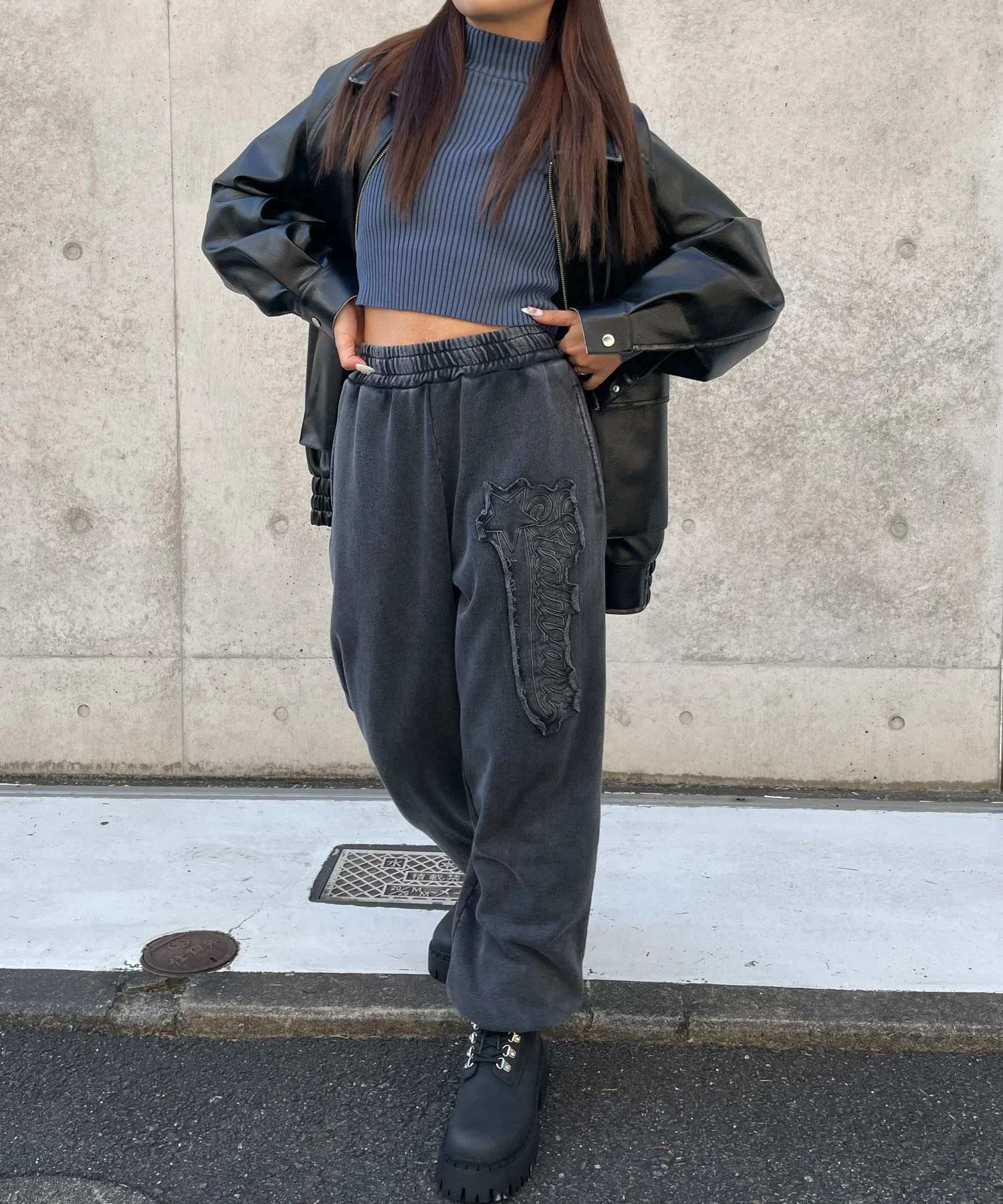 ロゴアシッドウォッシュパンツ - Image 19