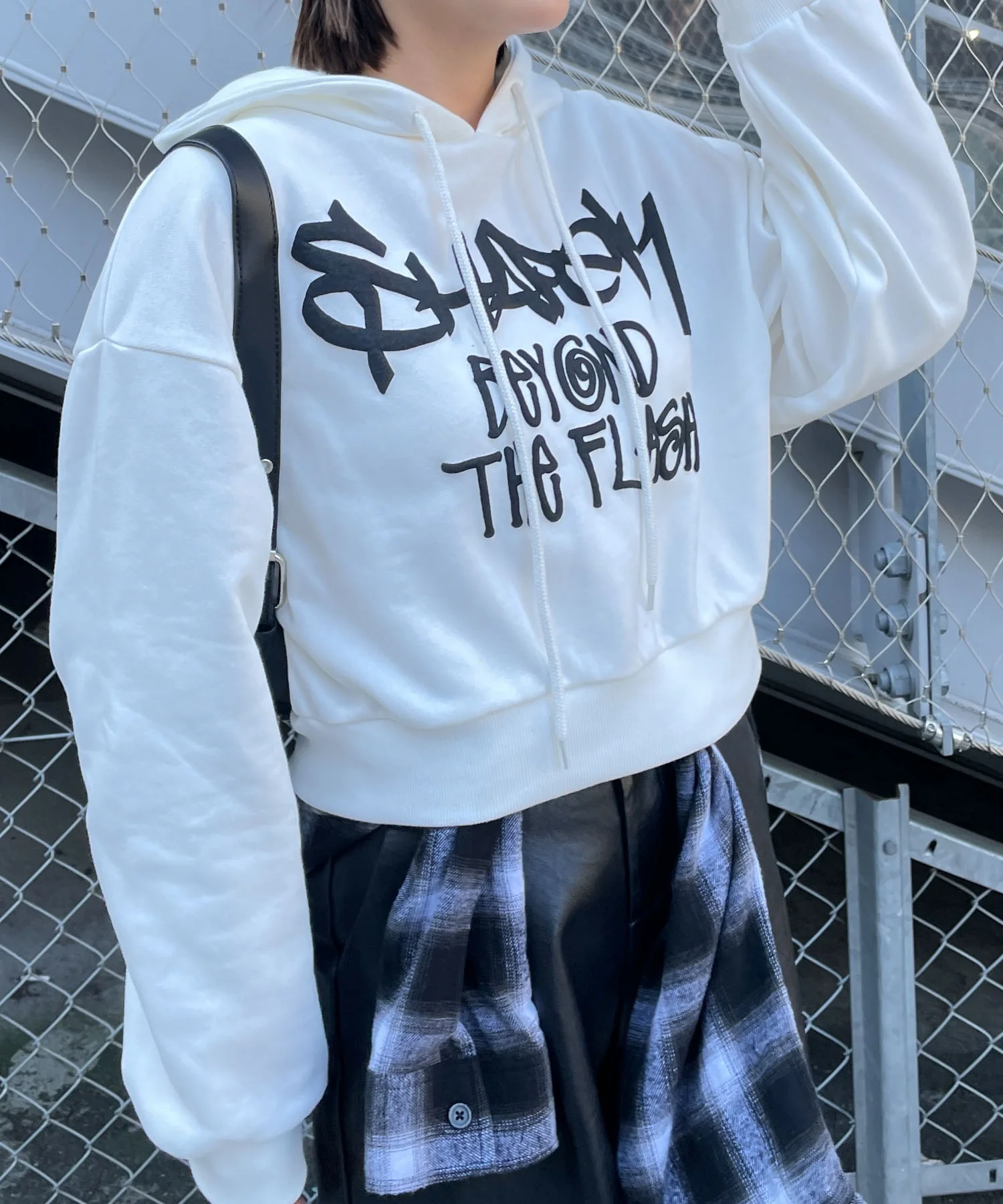 ハンドライティングショートパーカー - Image 13