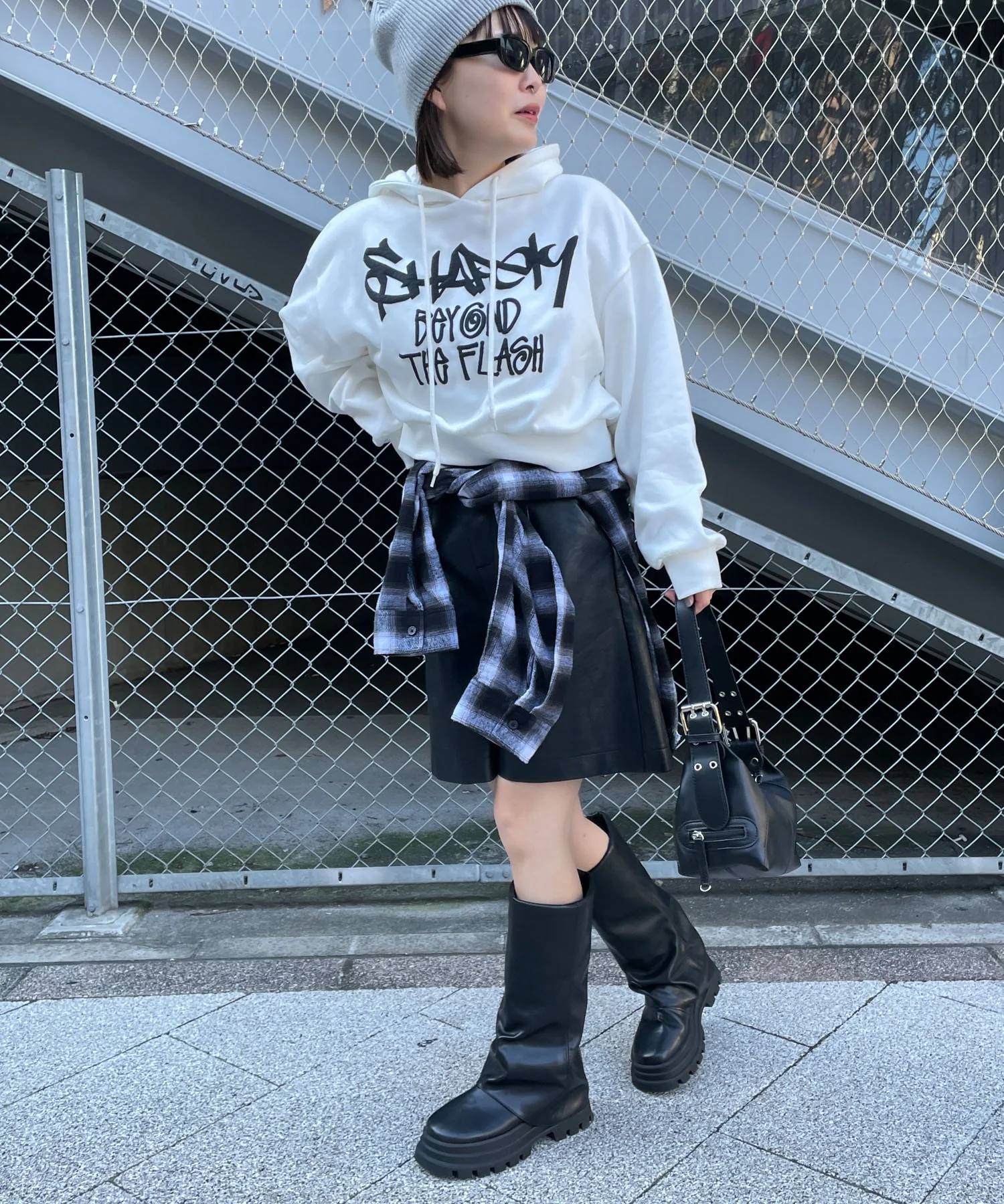 ハンドライティングショートパーカー - Image 17