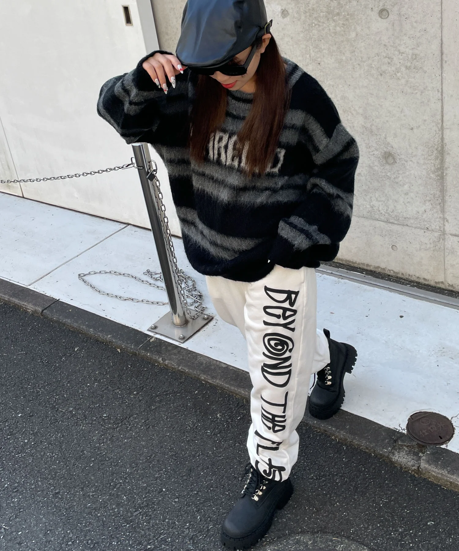 ハンドライティングスウェットパンツ - Image 11