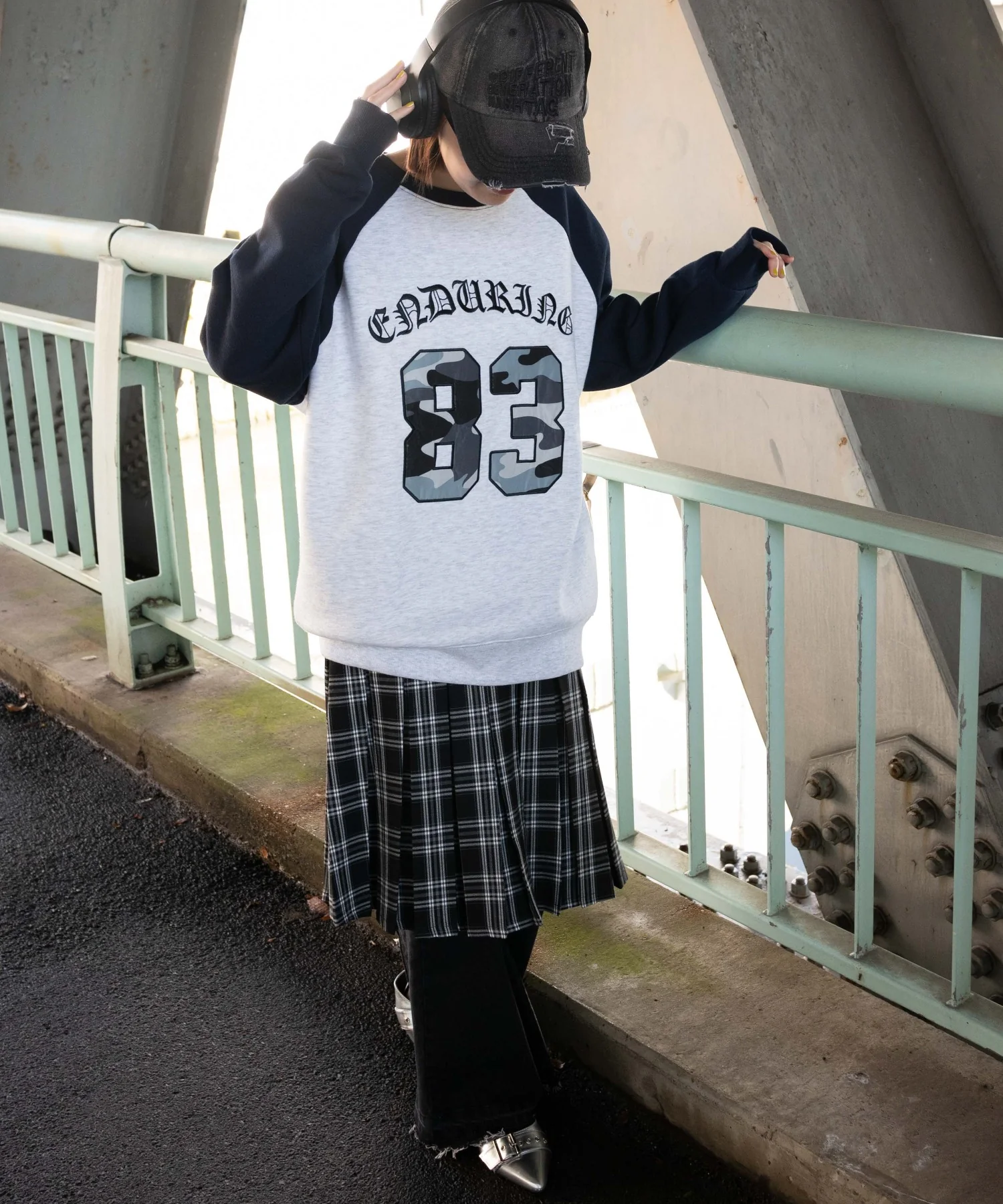 迷彩ワッペンラグランスウェット - Image 12