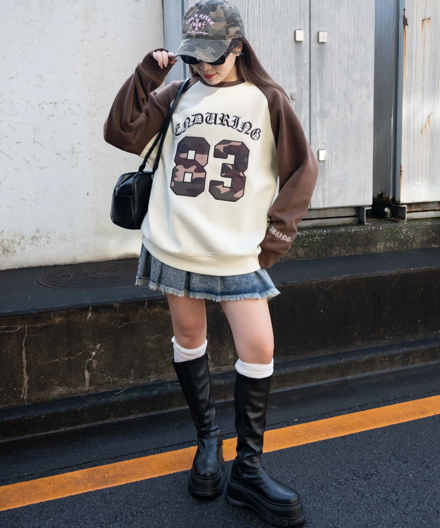 迷彩ワッペンラグランスウェット - Image 4
