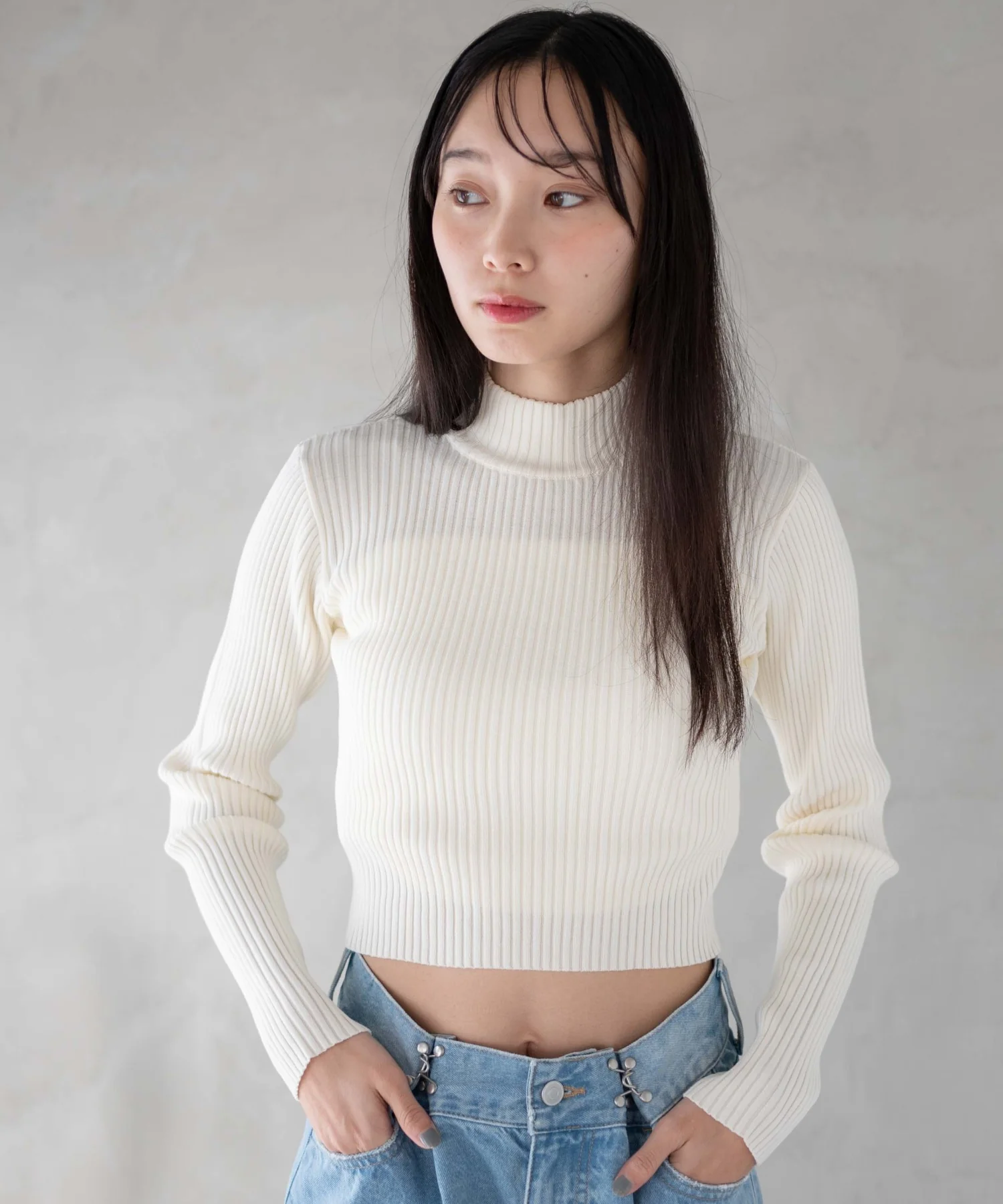 リブハイネックショートニット - Image 11