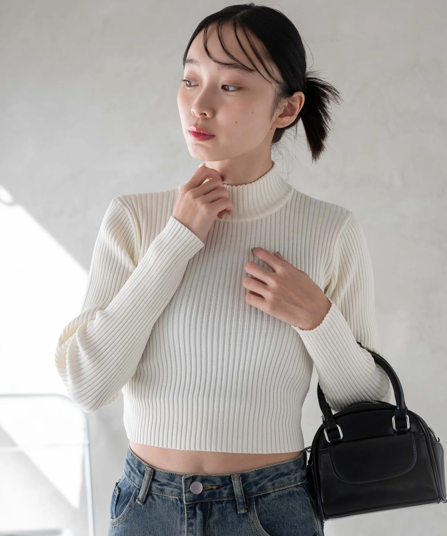 リブハイネックショートニット - Image 17
