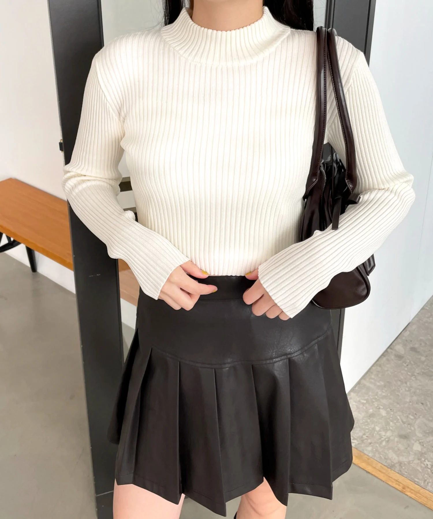リブハイネックショートニット - Image 21