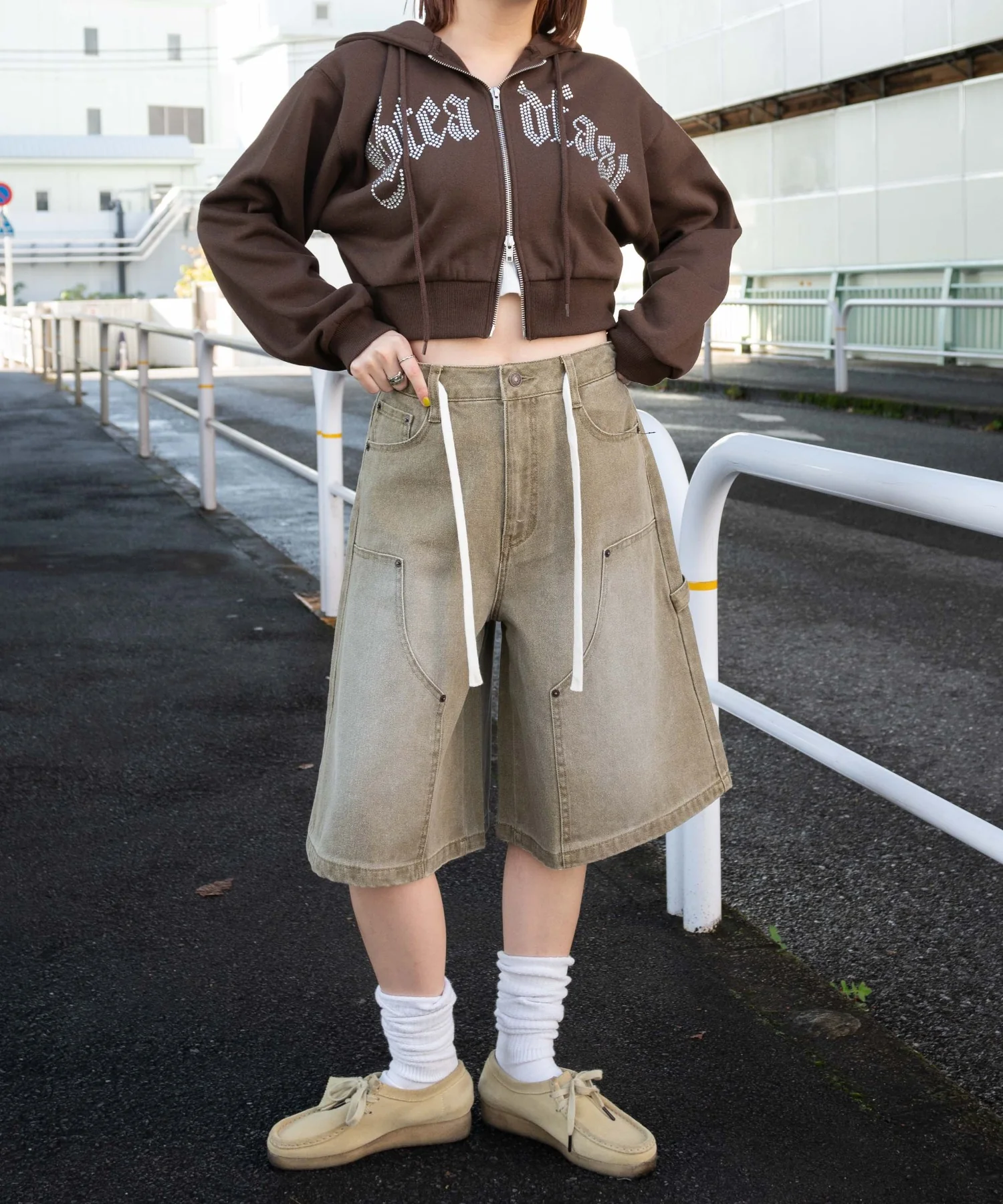 ラインストーン裏起毛ショートジップパーカー - Image 17