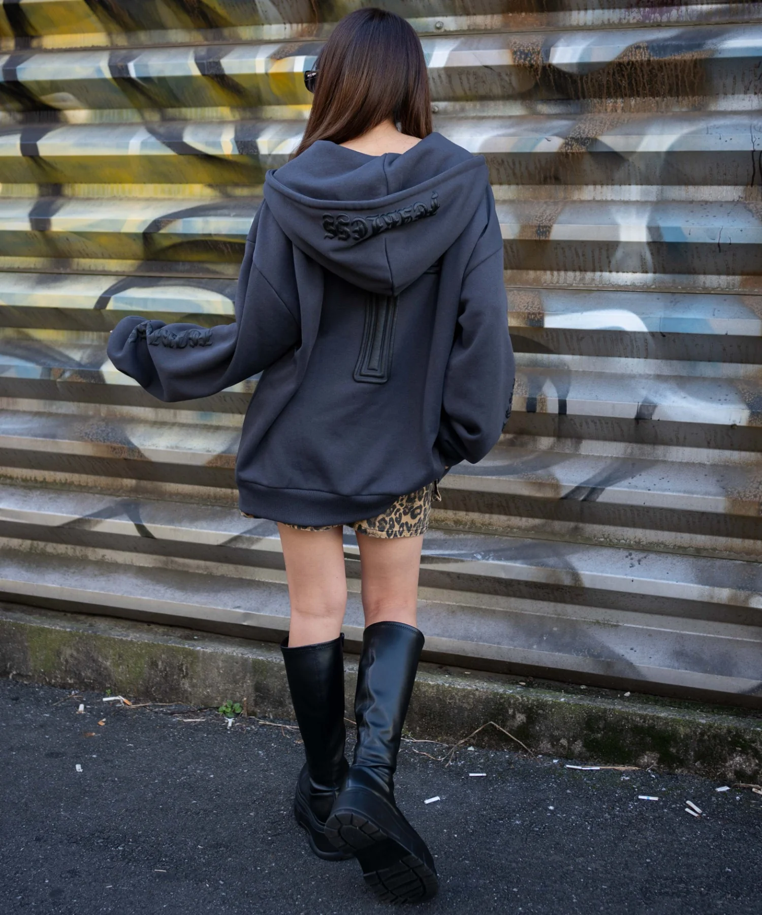 グラフィック裏起毛ZIPビッグパーカー - Image 22