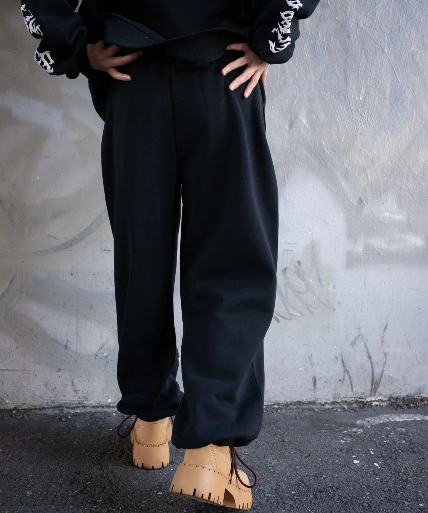 グラフィックスウェットパンツ - Image 13