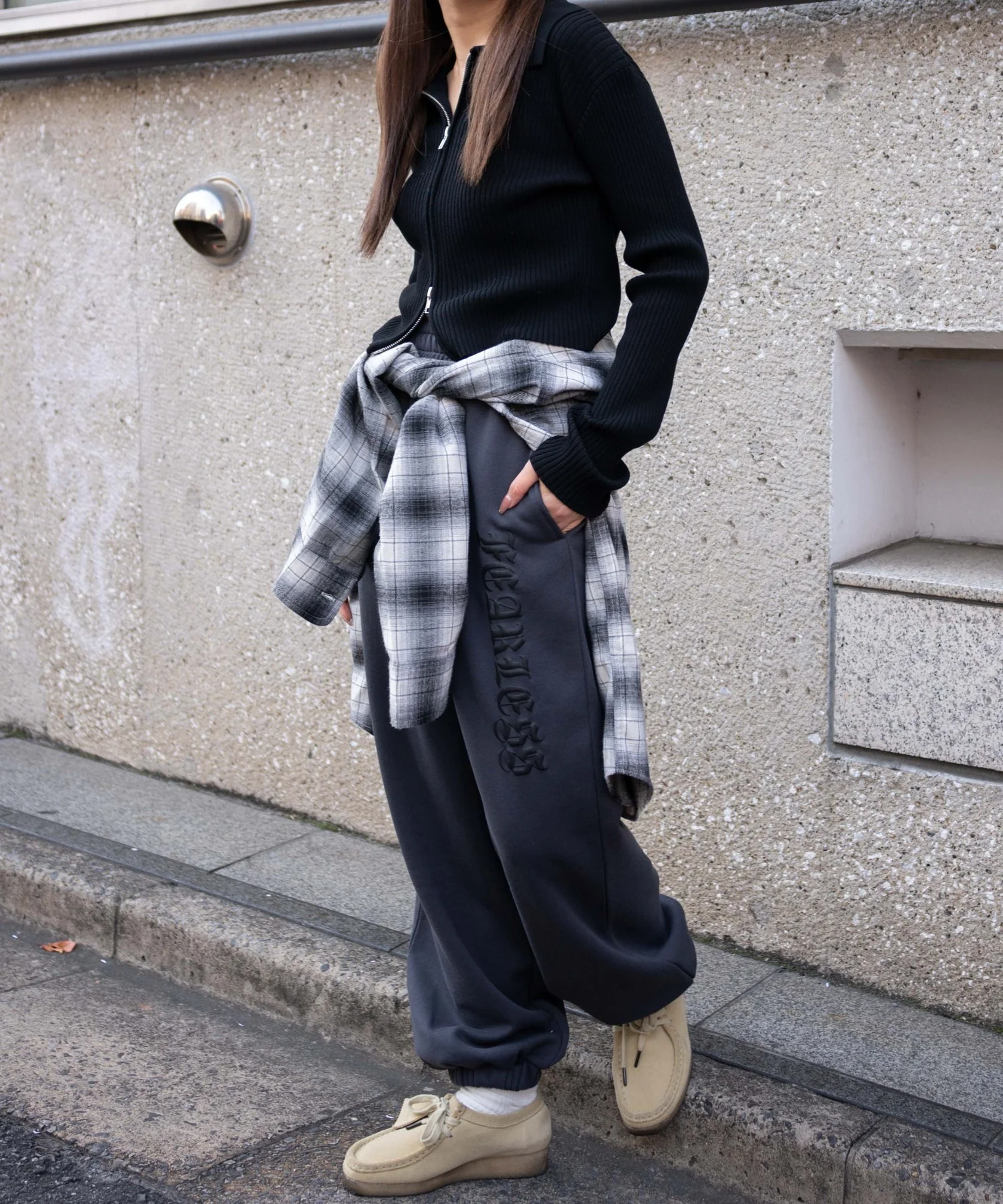 グラフィックスウェットパンツ - Image 21