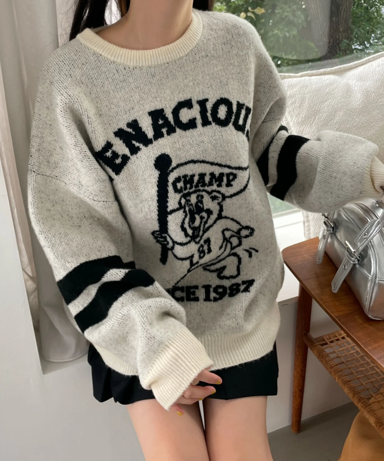 ファニーグラフィックフラッフィーニットプルオーバー - Image 4