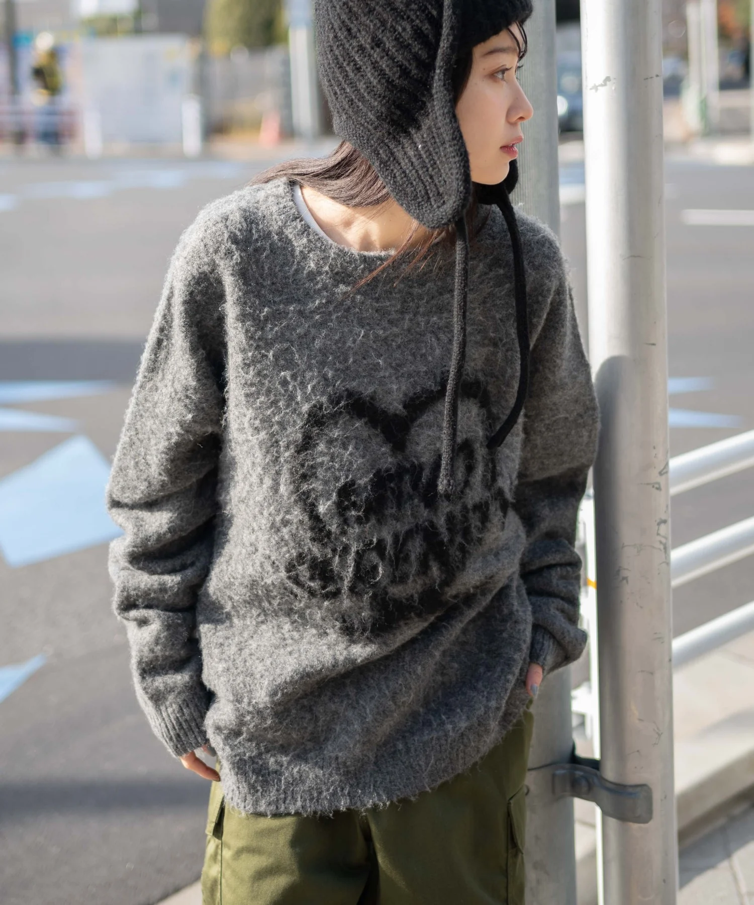 シャギーグラフィックプルオーバー - Image 31