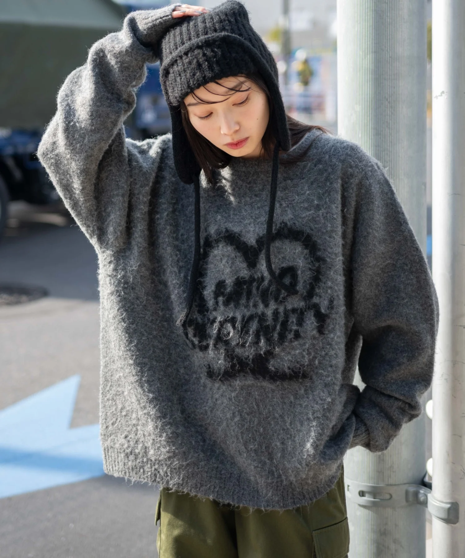 シャギーグラフィックプルオーバー - Image 32