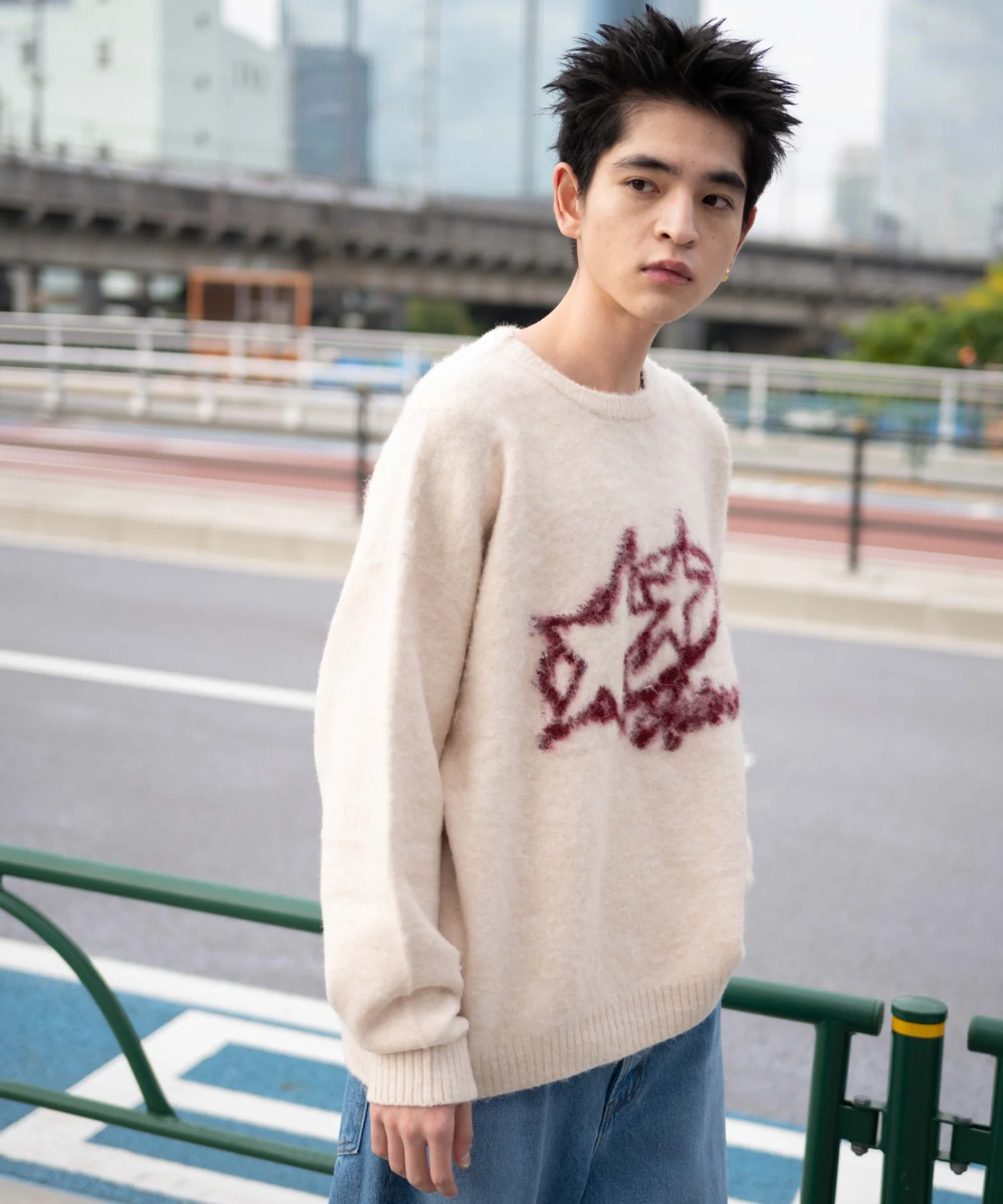シャギーグラフィックプルオーバー - Image 35