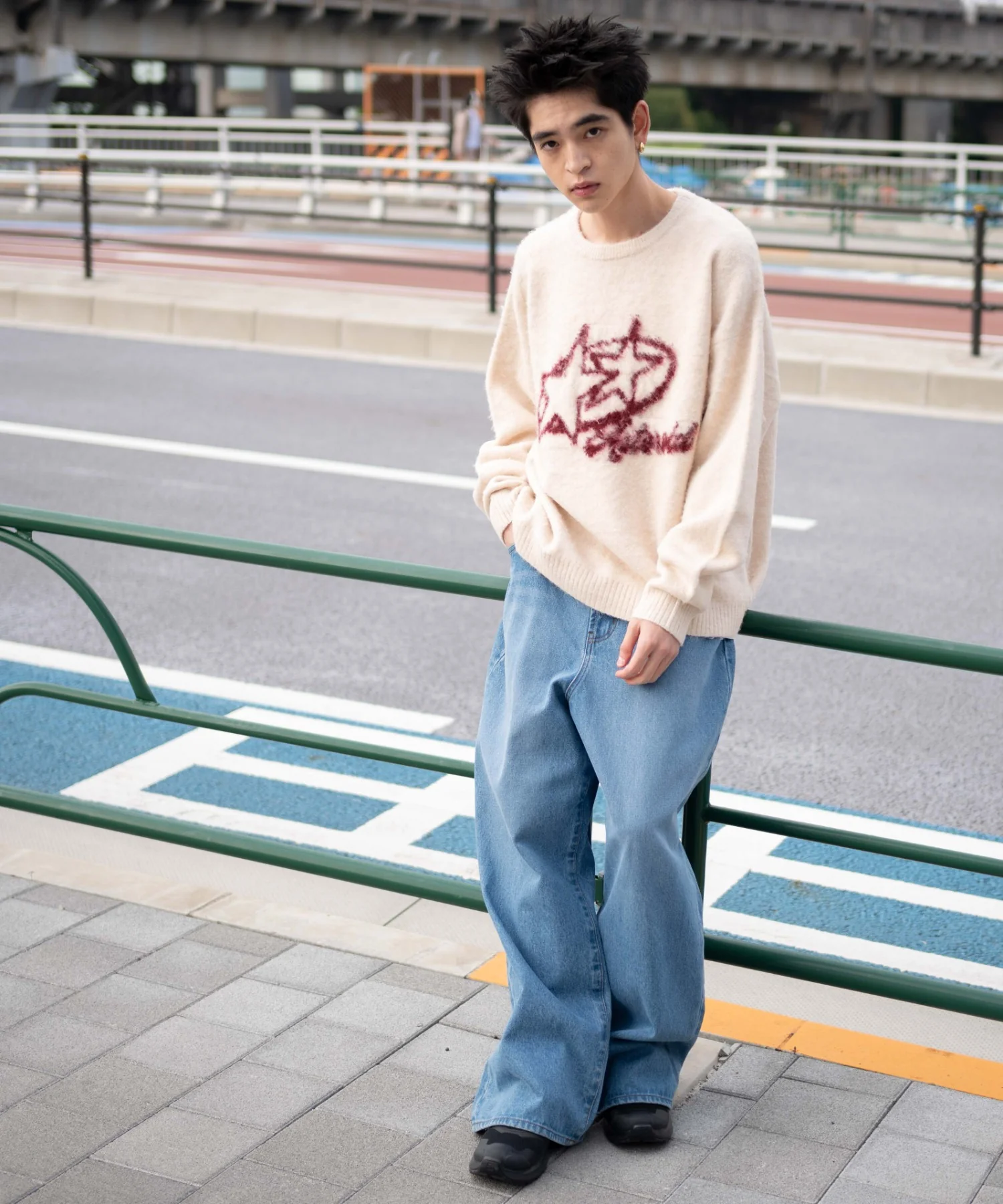 シャギーグラフィックプルオーバー - Image 37