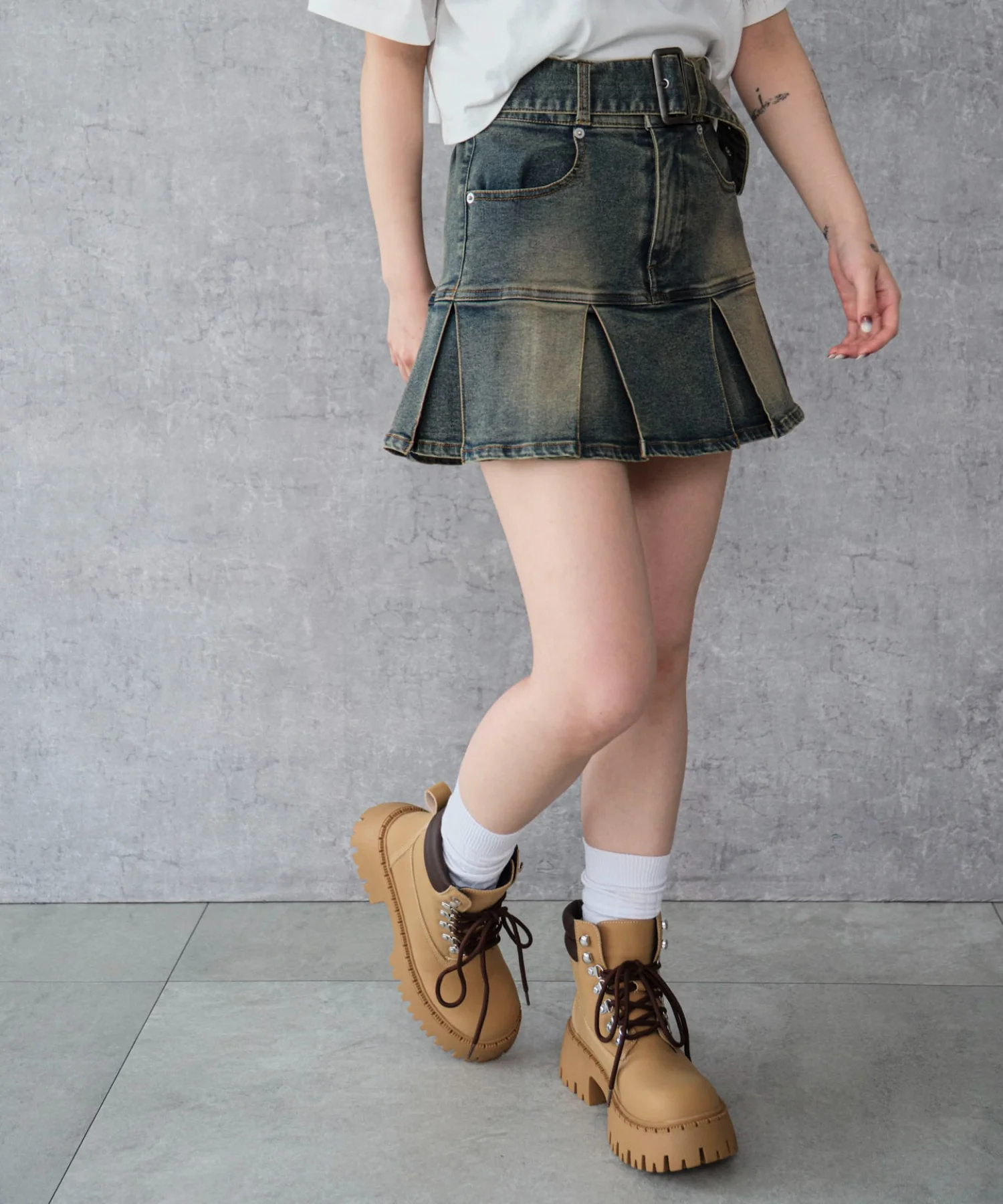 ベルト付デニムプリーツスカパン - Image 12