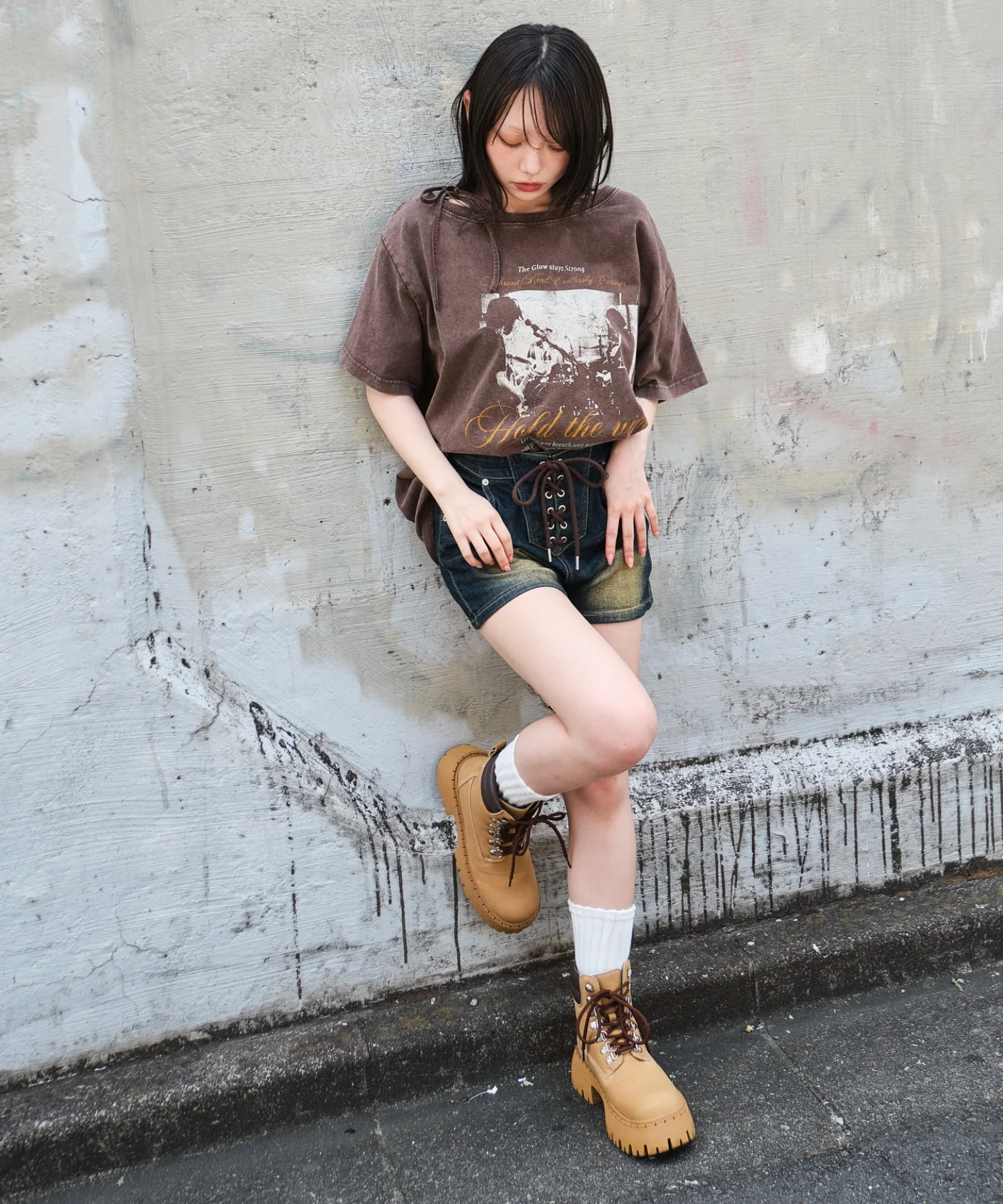 レースアップデニムショートパンツ - Image 3