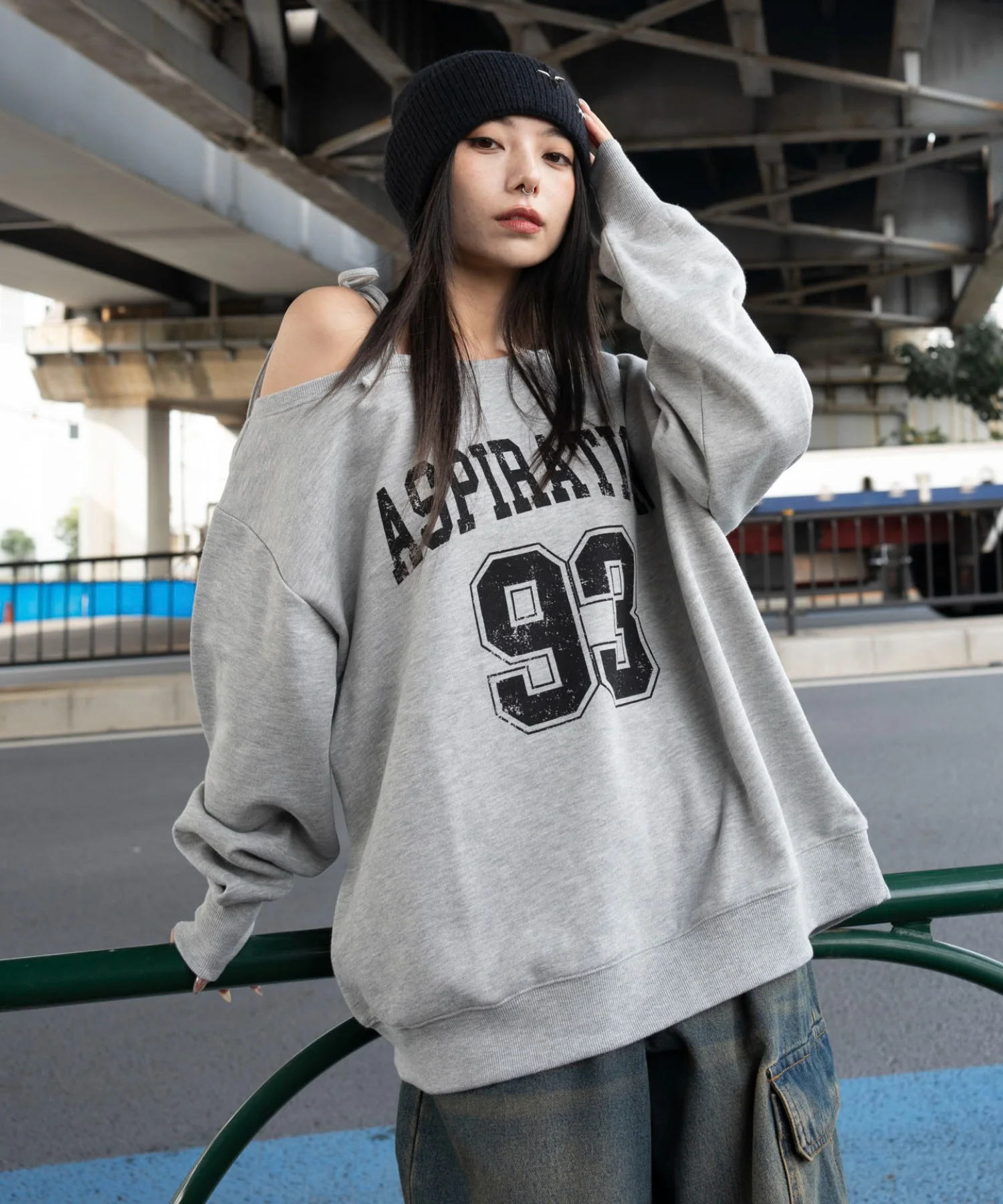 2WAYグラフィックワンショルBIGスウェット - Image 33
