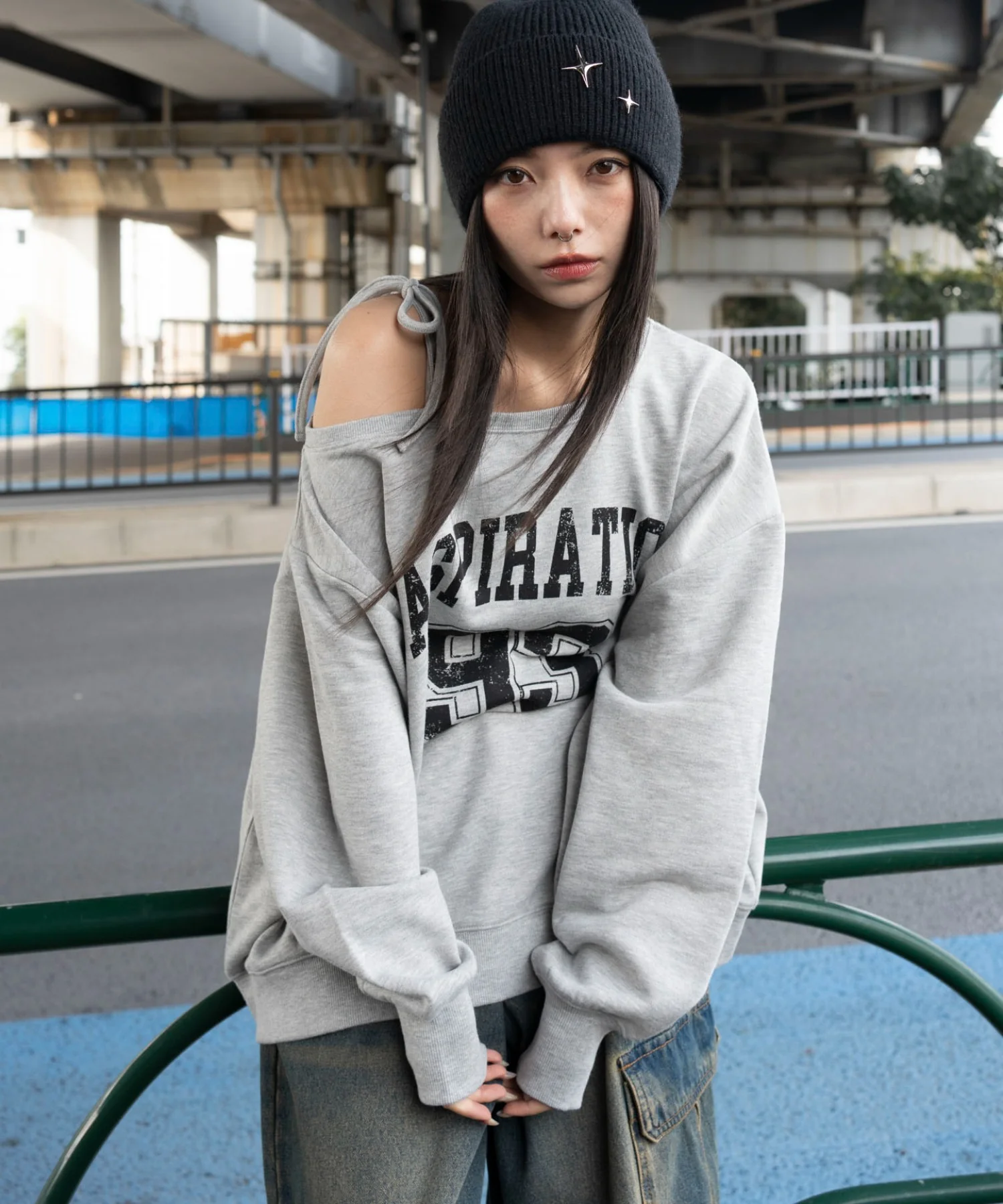 2WAYグラフィックワンショルBIGスウェット - Image 35