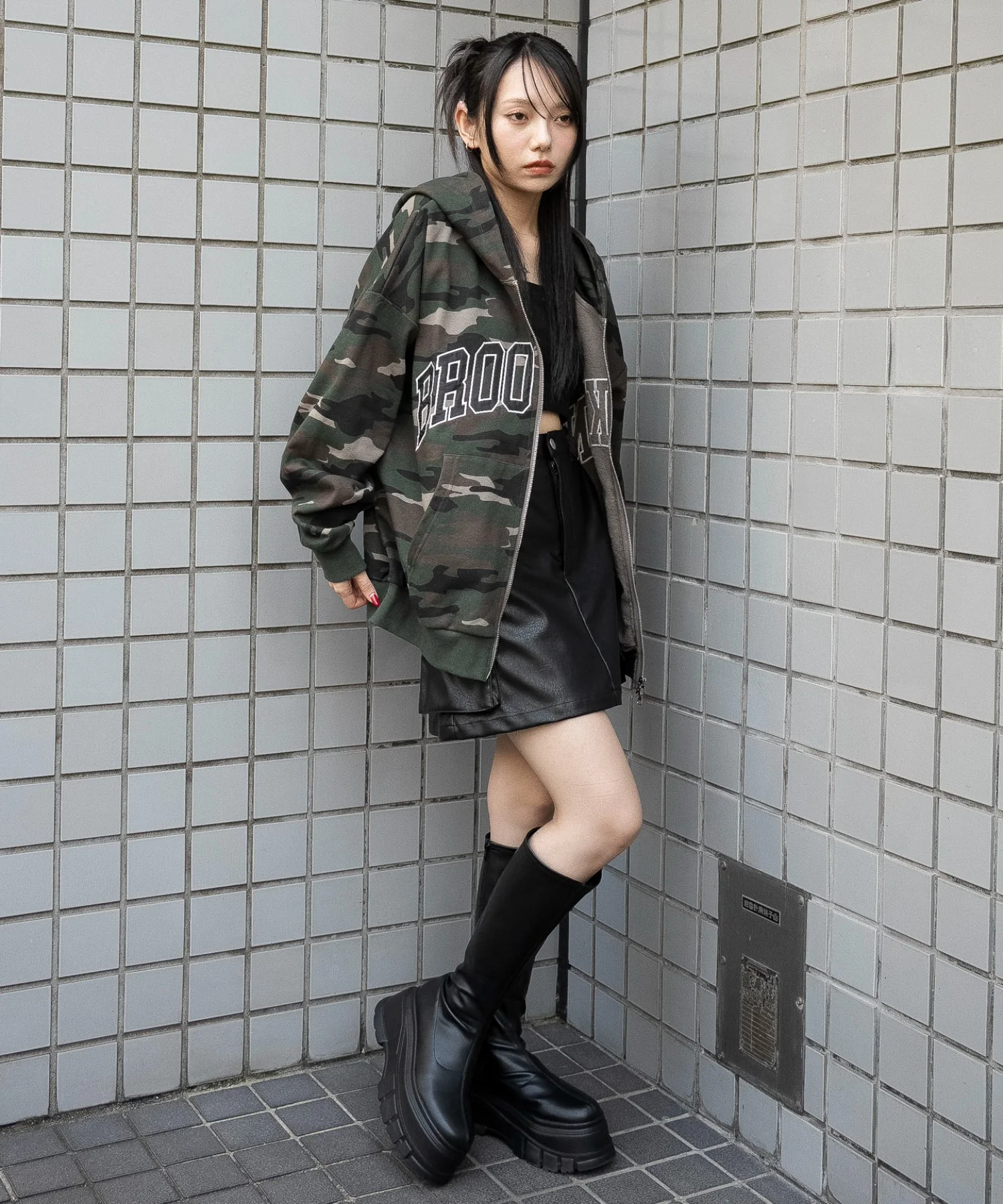 グラフィックBIGZIPパーカー - Image 31