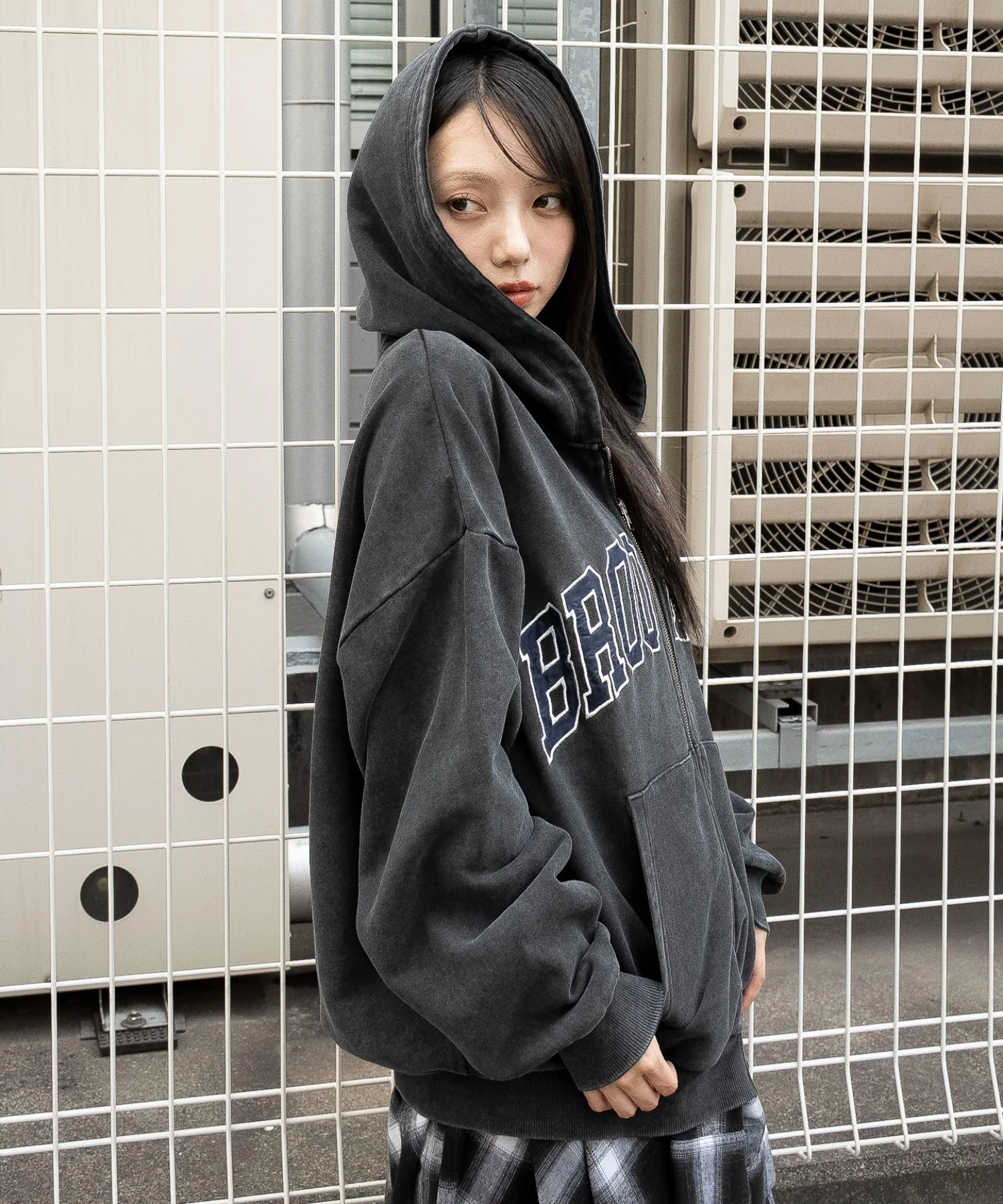 グラフィックBIGZIPパーカー - Image 36