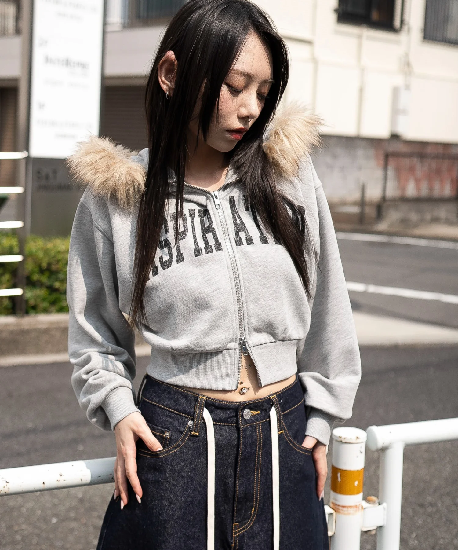 ファーフードショートZIPパーカー - Image 4