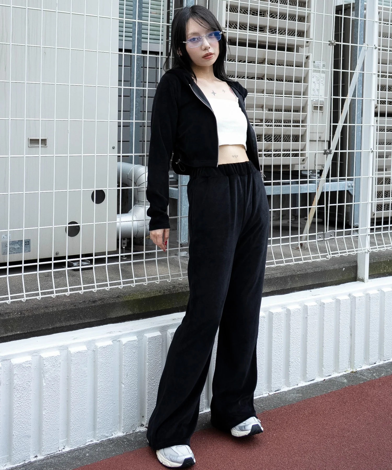 ベロアショートZIPパーカー - Image 3