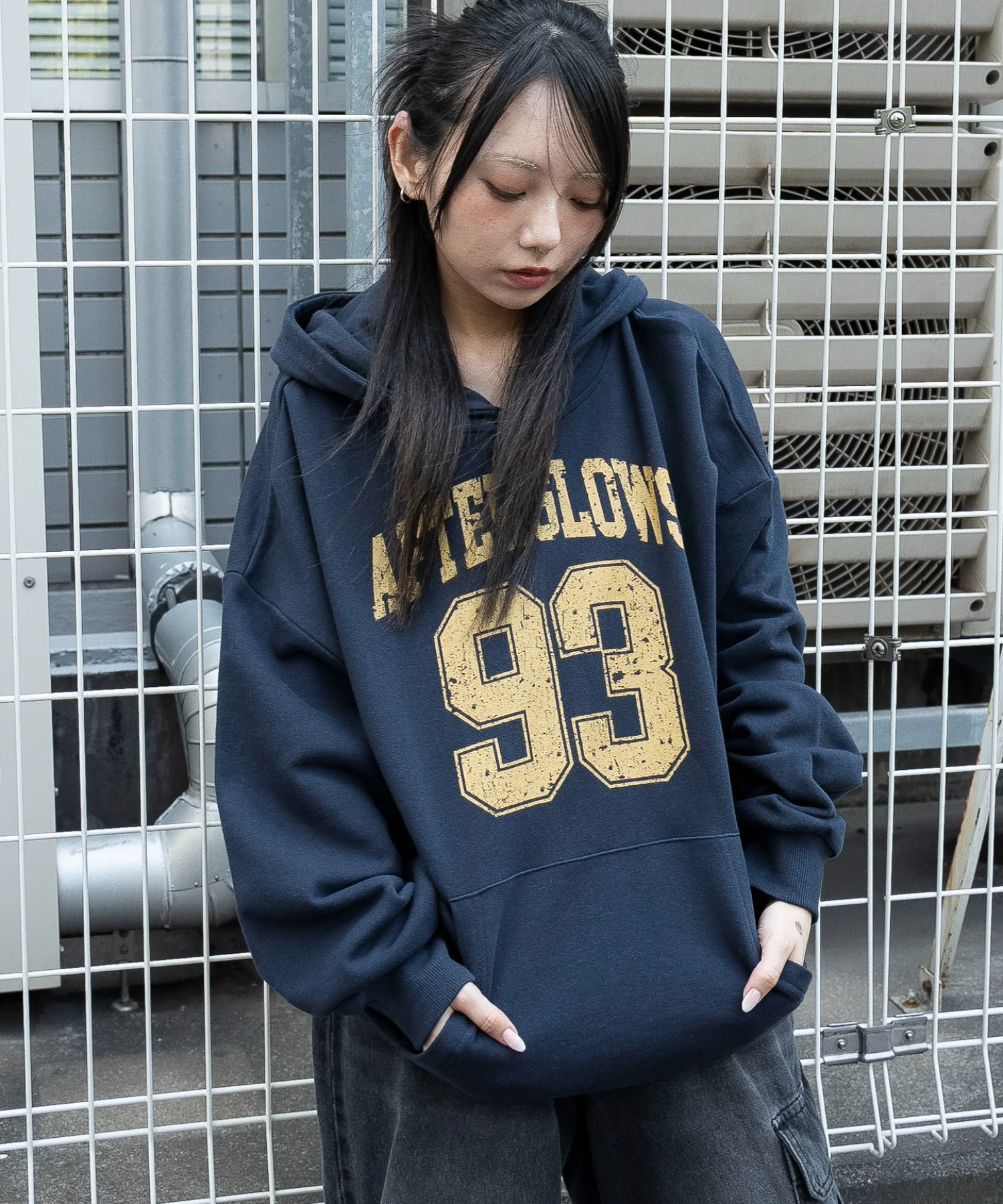 グラフィックプルパーカー - Image 19