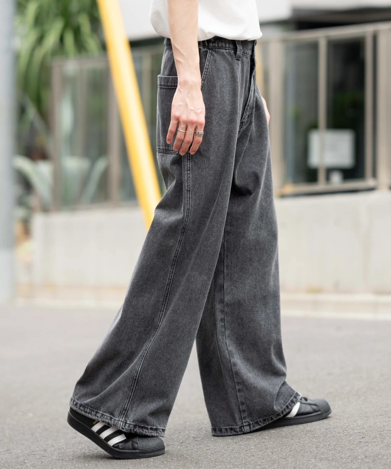 ローライズバギーフレアデニムパンツ - Image 51