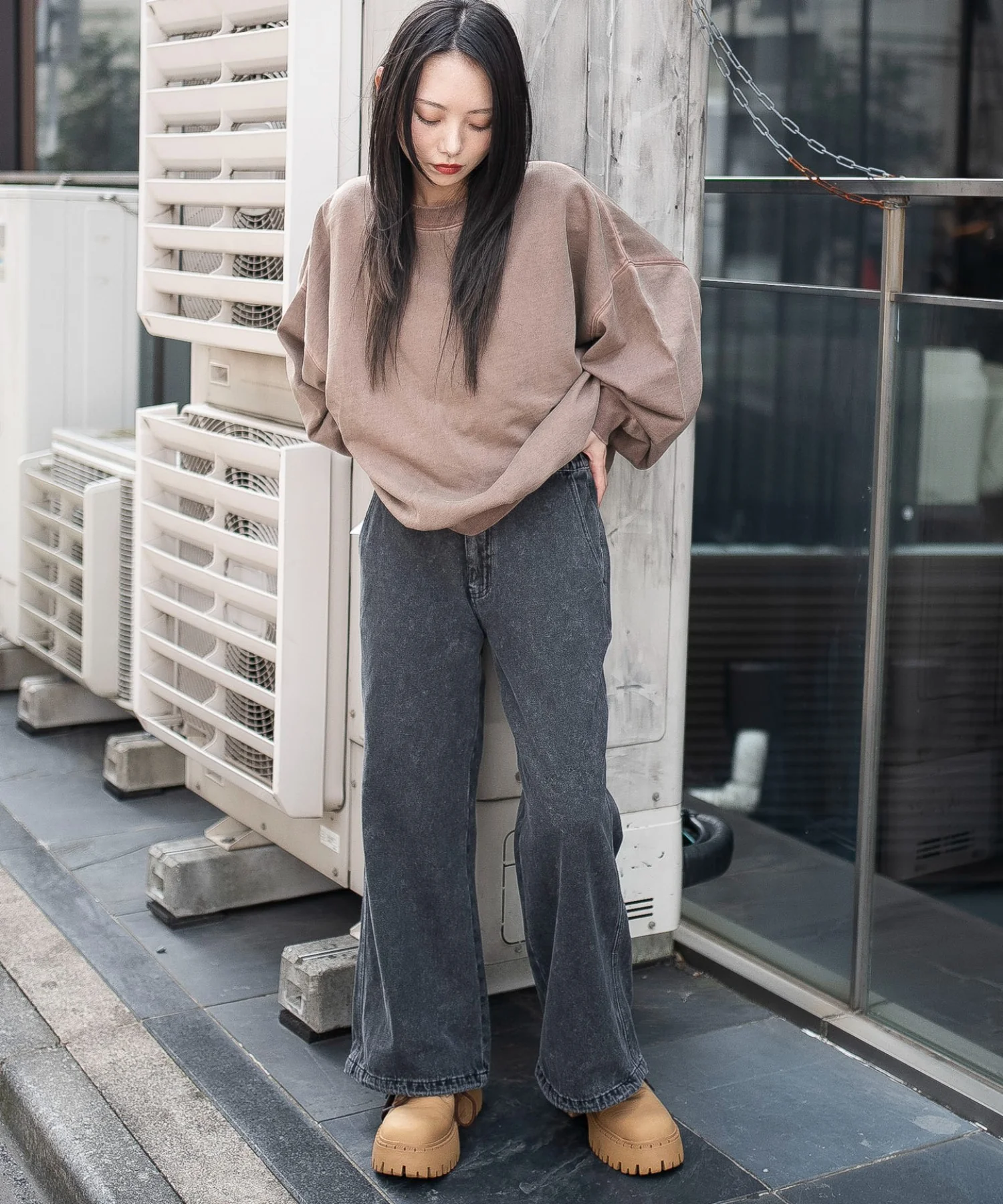 ローライズバギーフレアデニムパンツ - Image 60