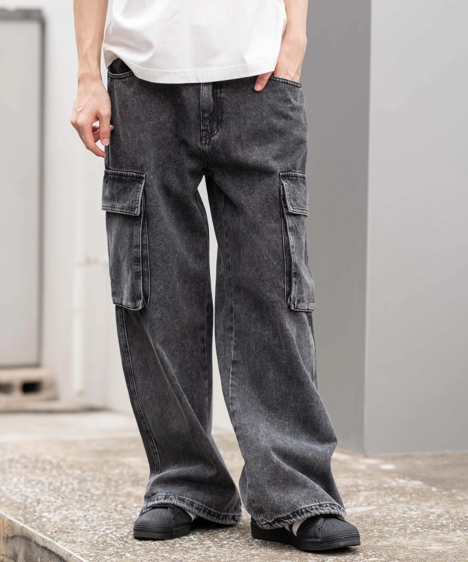 ローライズバギーフレアデニムカーゴパンツ - Image 40
