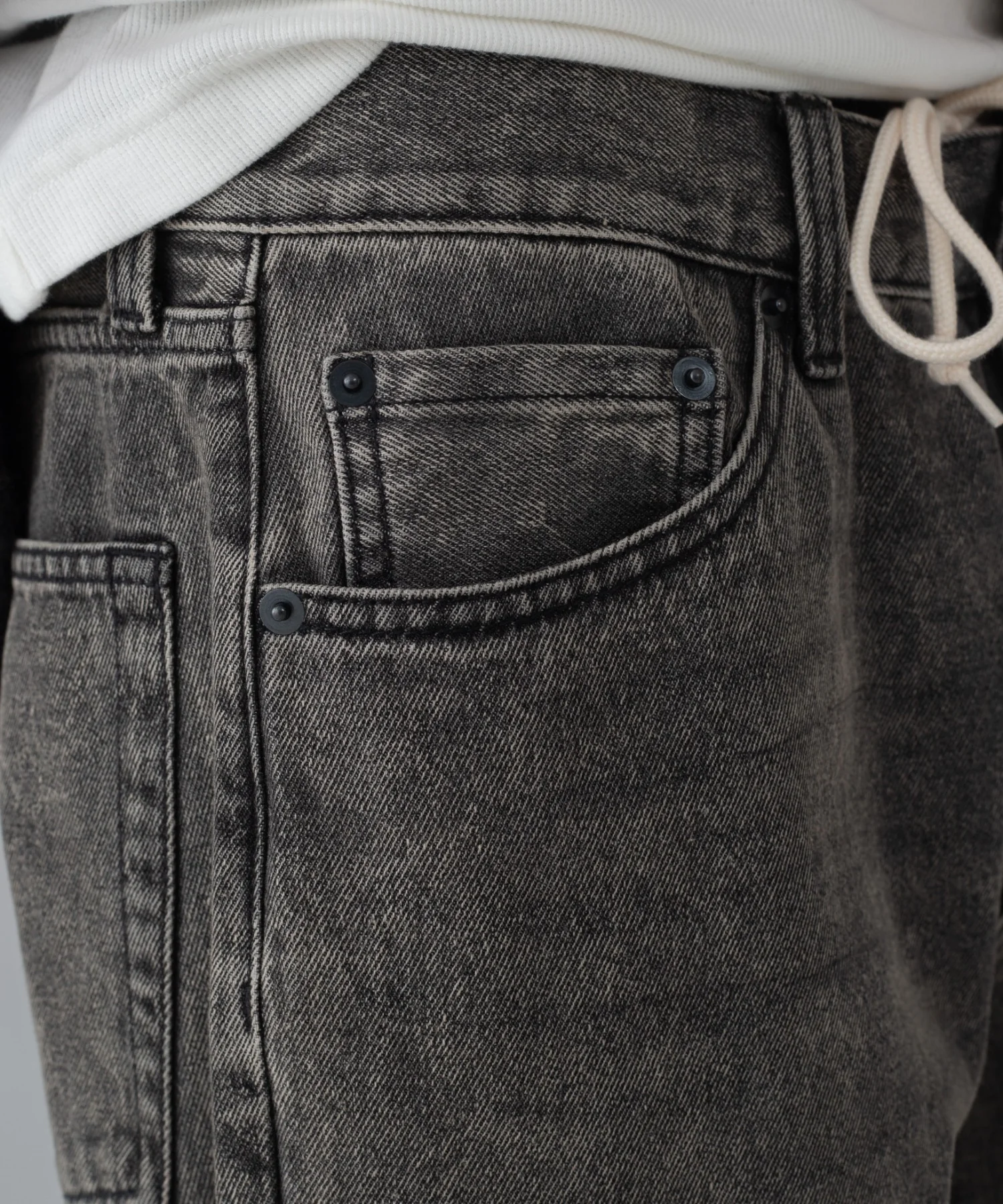 ストレートデニムパンツ - Image 19