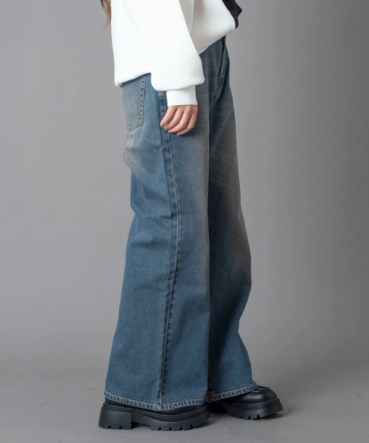 フレアデニムパンツ - Image 41
